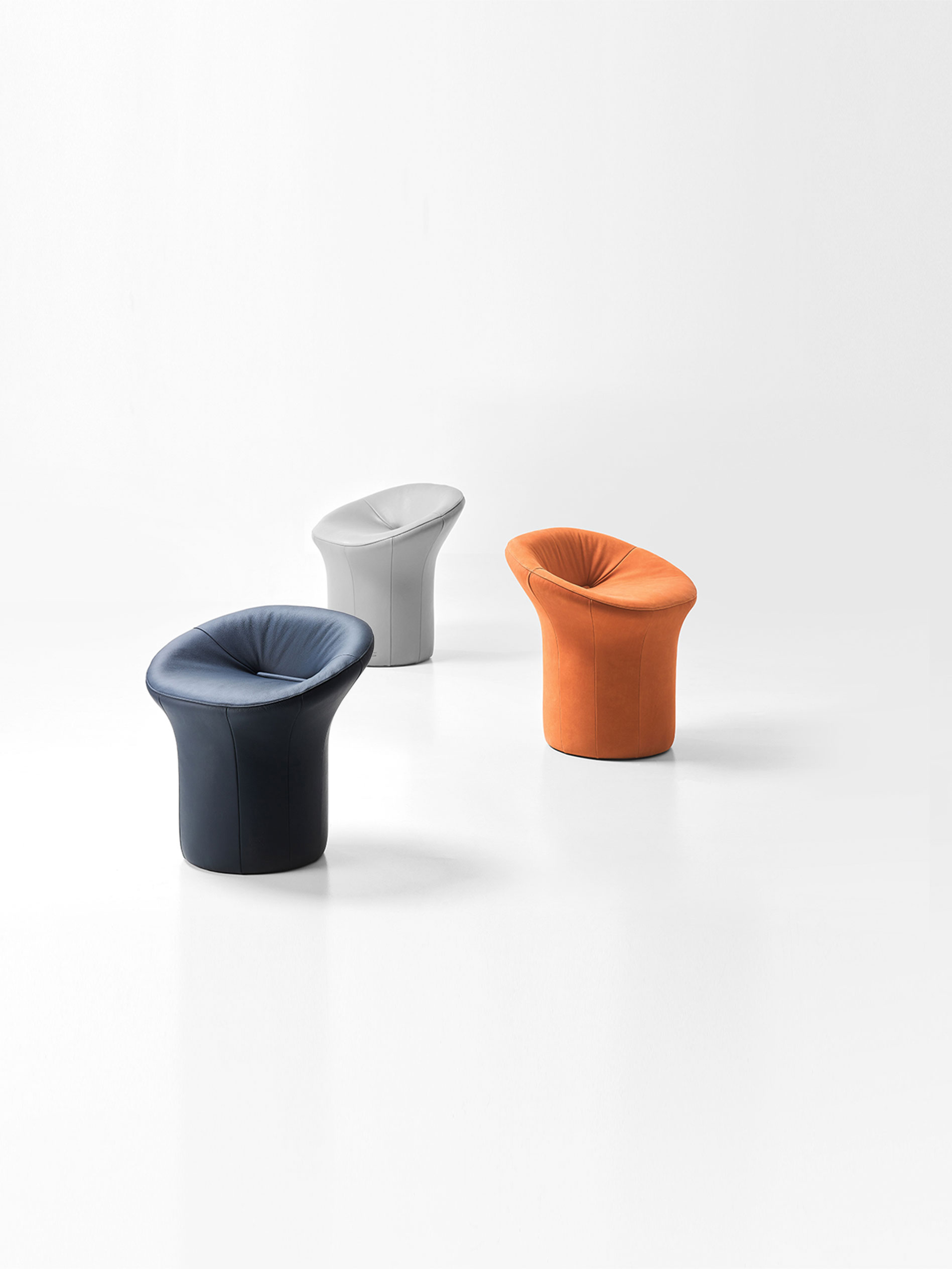 Wortspiel: Die Kollektion »Scooped« für UND hat tatsächlich die Form einer Kelle. Die Kollektion umfasst Stühle und Bänke mit minimalistischer Silhouette inklusive reicher Farbauswahl.