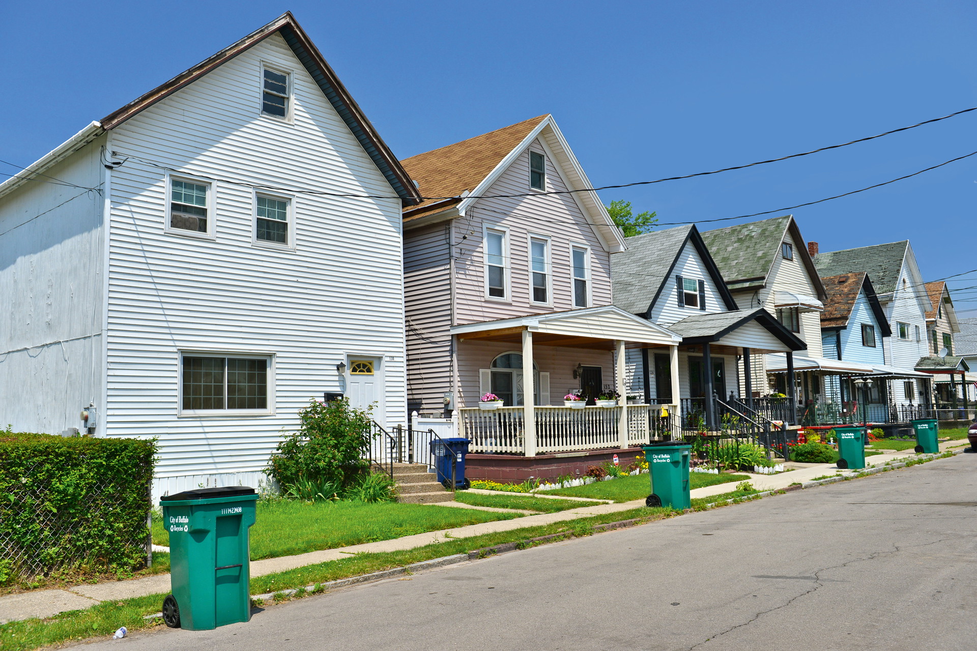 Suburbs? Sold out!: Einfamilienhäuser in Buffalo, der zweitgrößten Stadt im Bundesstaat New York. In manchen Suburbs rund um die amerikanischen Großstädte ist kaum noch ein Haus am Markt. Die wenigen noch verbliebenen Objekte werden oft weit über dem Verkehrswert verkauft.&nbsp;