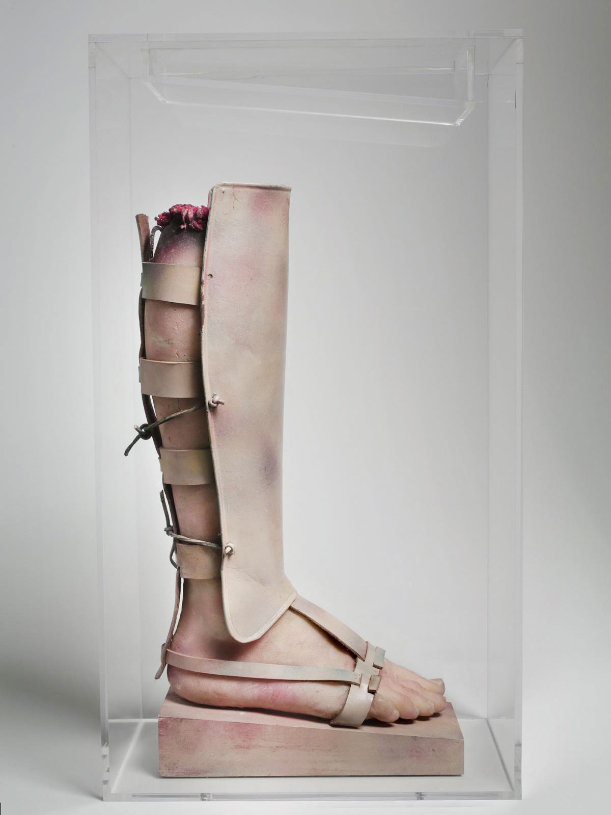 4. »Warrior Leg« von Paul Thek: »Die Kunst Paul Theks hat mich und meine Arbeit nachhaltig beeinflusst, auch wegen der Referenzen an antike Skulpturen und den Süden Italiens.«