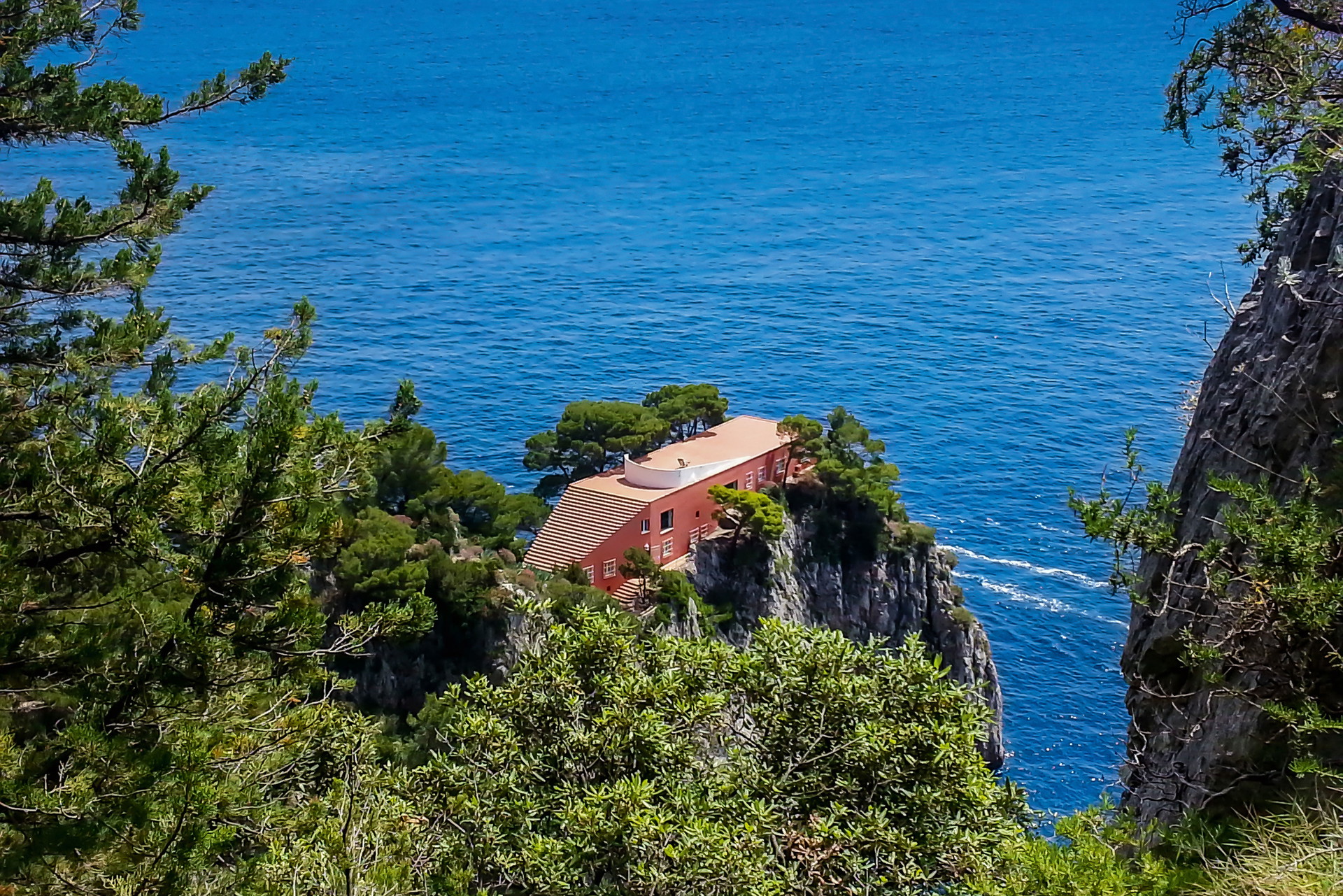 3. Villa Malaparte: »Ich habe über Jahre viel Zeit im Süden Italiens verbracht. Die Besuche in der Villa Malaparte haben meine Träume und Arbeit immens beeinflusst.«&nbsp;
