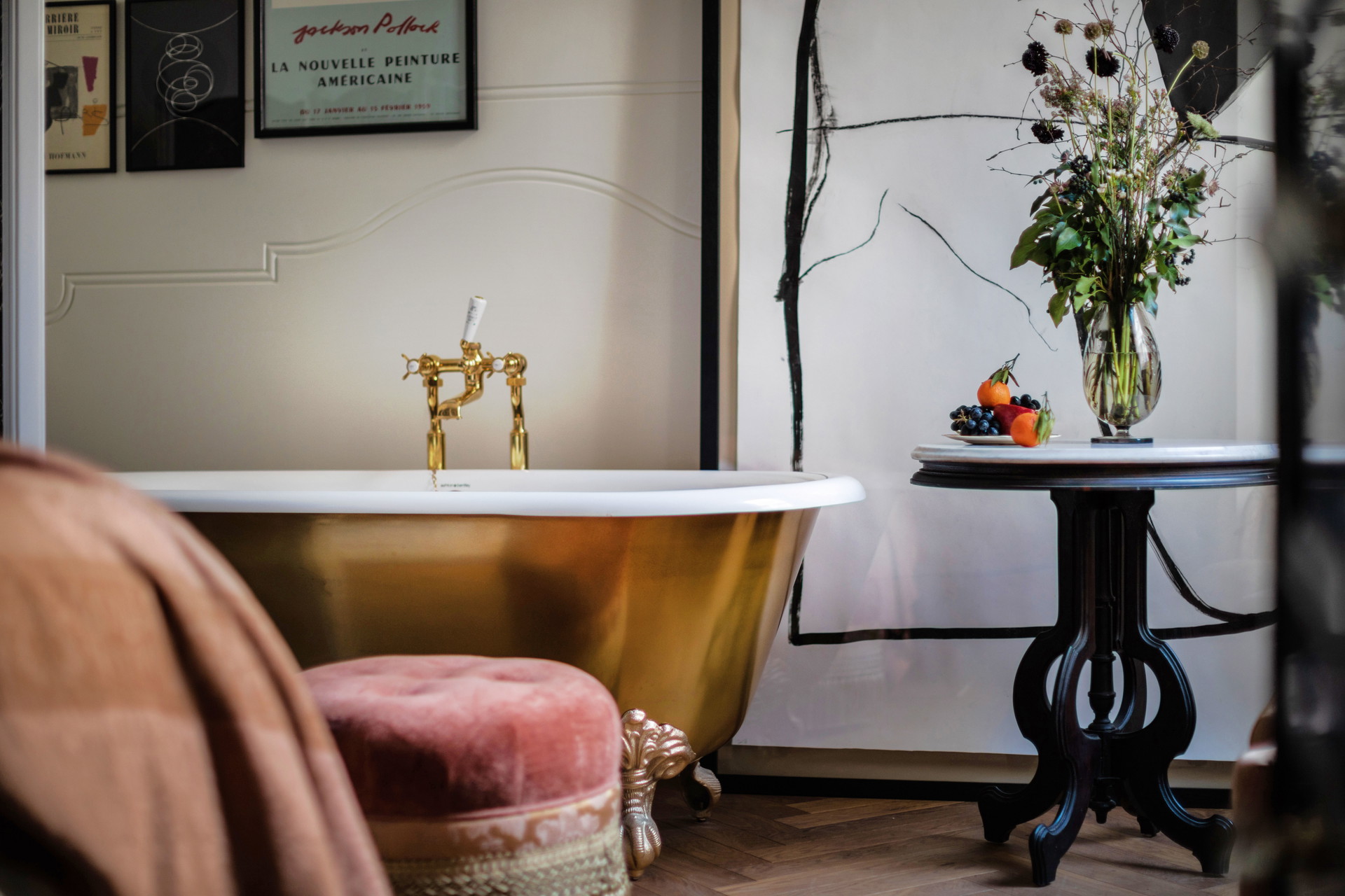 Design: Die 92 Zimmer präsentieren modernes und zeitloses Design zugleich. Englische Tradition trifft auf ein Zusammenspiel aus New Yorker und Londoner Kunstszene.