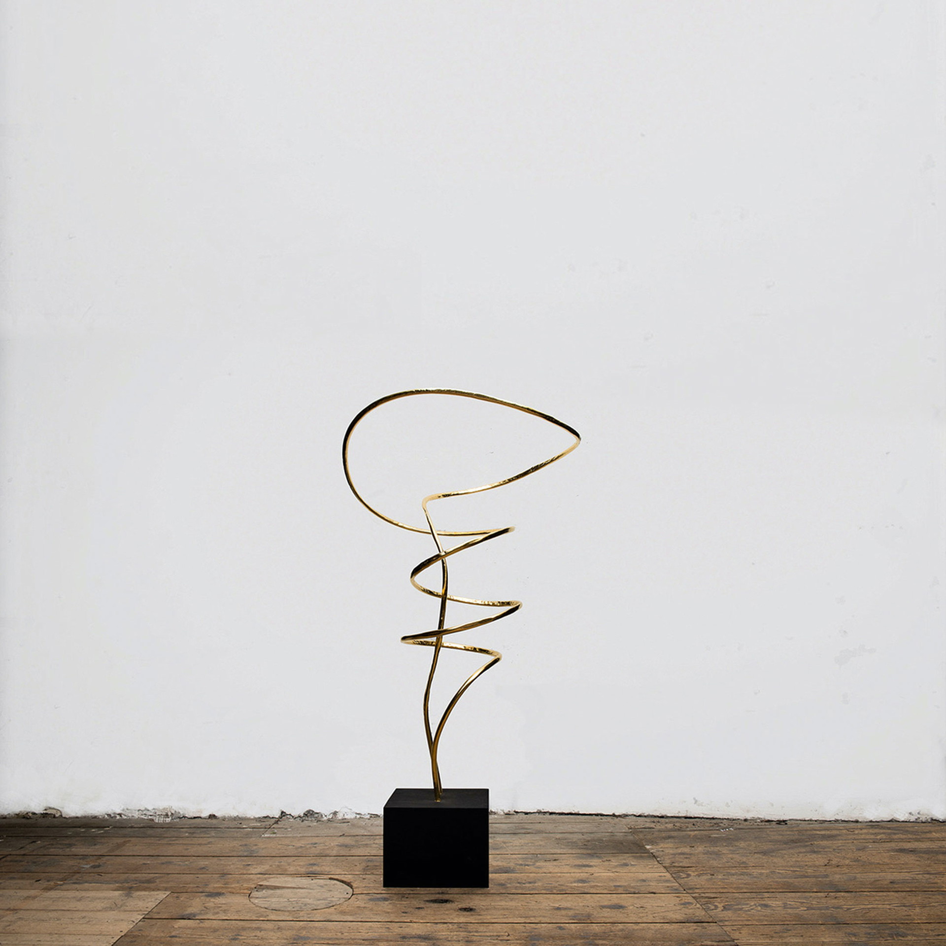 4. »We are an Idea« (2019) von Julian Khol:&nbsp;»Julian Khols mit 23&nbsp;Karat vergoldete Kupfer-Skulpturen sind derzeit in unserem Skulpturengarten in Klosterneuburg zu sehen.«
