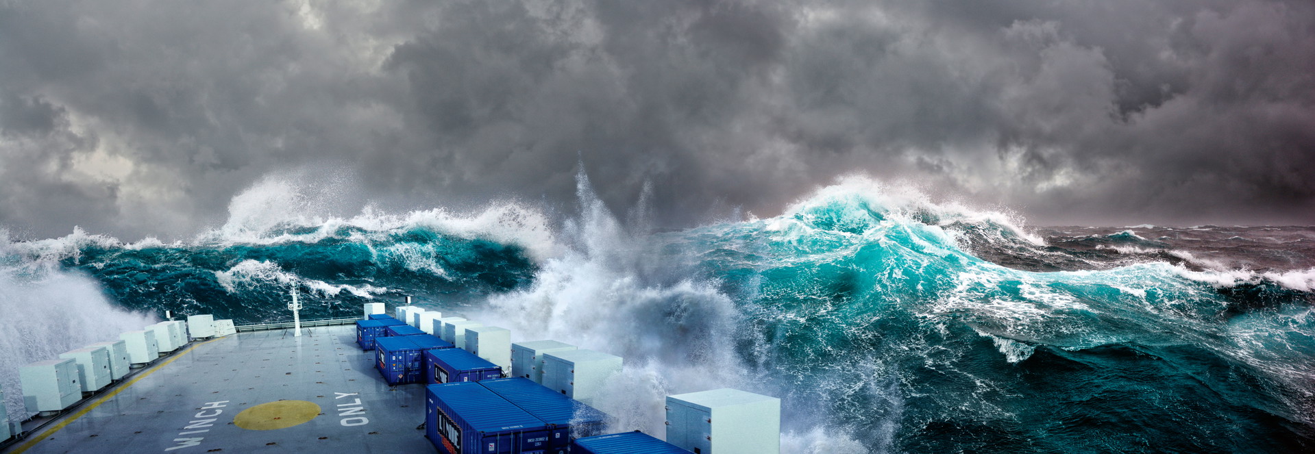 Maritim: Seit über 200 Jahren reift Aquavit auch auf Schiffstransporten – zweimal muss er die »Linie«, den Äquator, überqueren, um auch so zu heißen.