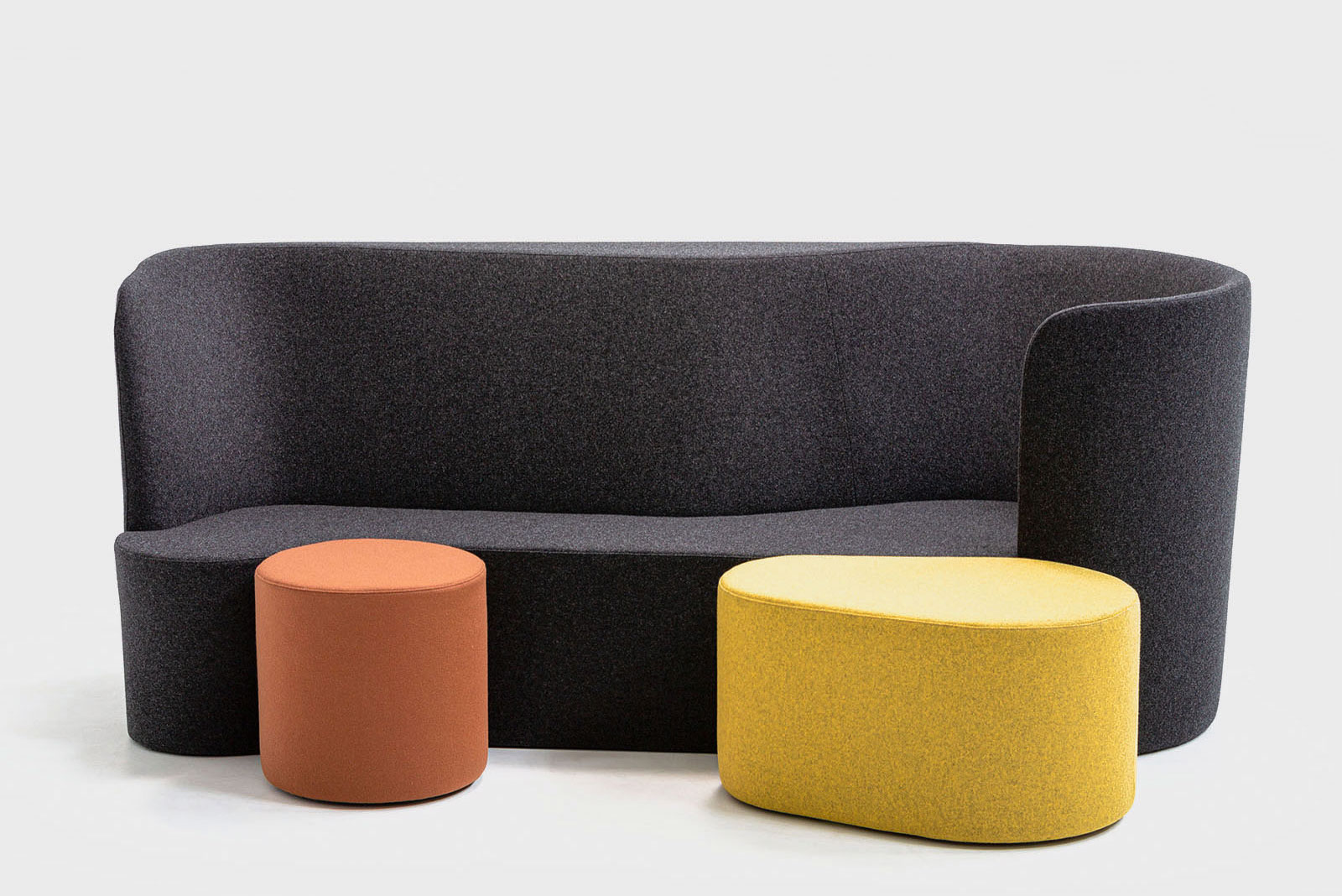 Organisch:&nbsp;»Taba« heißt die Polstermöbel-Kollektion von Star-Designer Alfredo Häberli. Rundes wird Eckigem hier eindeutig vorgezogen.&nbsp;moroso.it