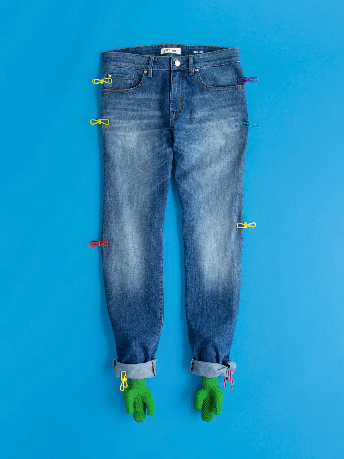 Hightech:&nbsp;Die amerikanische Firma Warp + Weft arbeitet an einer antiviralen Beschichtung für ihre Jeans.