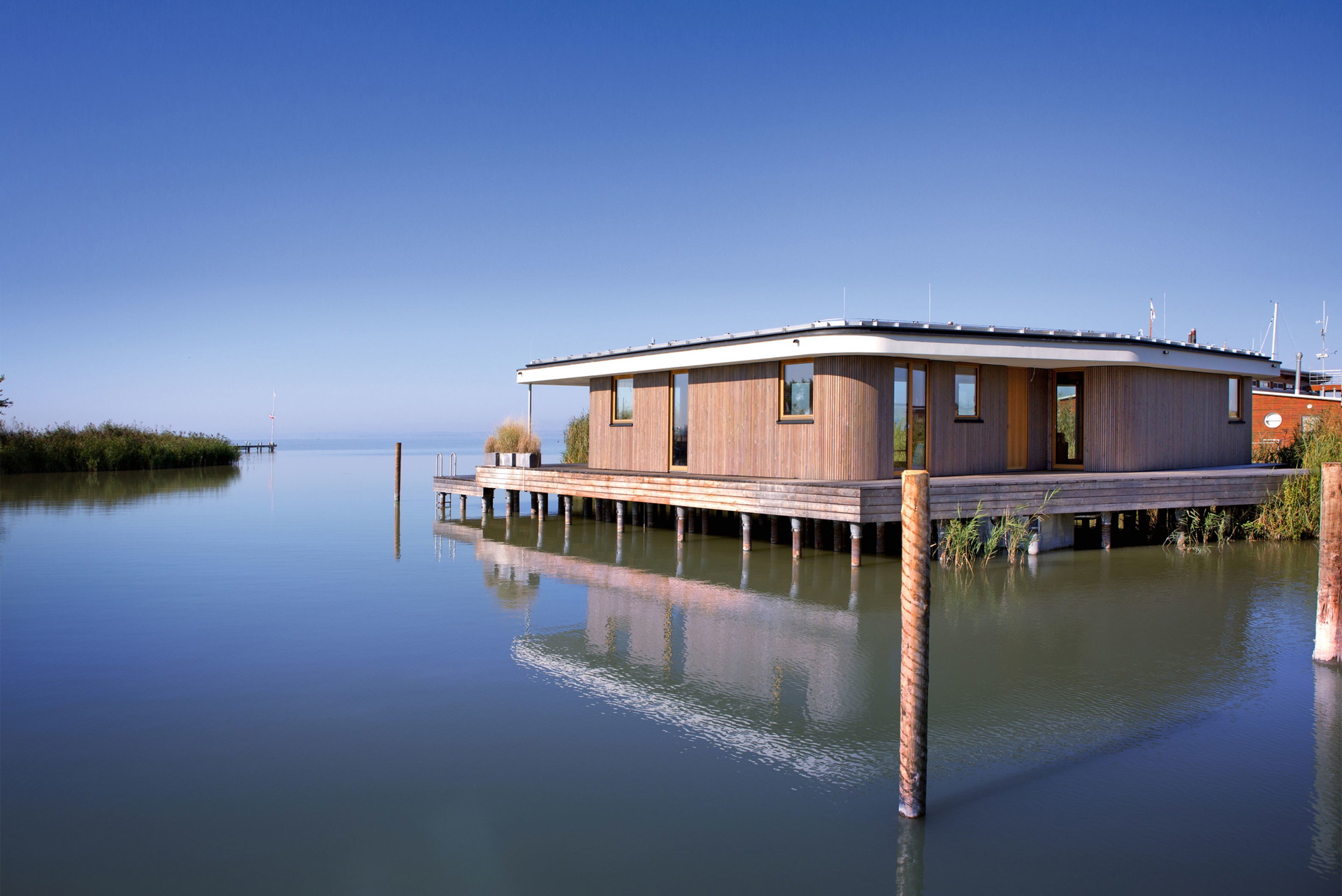 Im »Haus im Schilf« wird der Traum vom Outdoor Living Realität.
