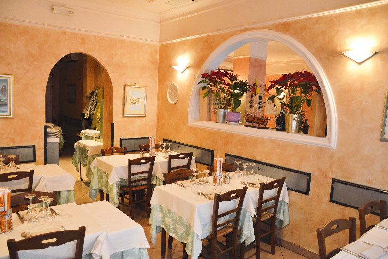 »Ein einheimischer Geheimtipp! Das kleine Familienrestaurant serviert frischen Fisch und Meeresfrüchte mit -italienischer Gastfreundschaft.«
Ristorante Profumo di Mirto, Rom.