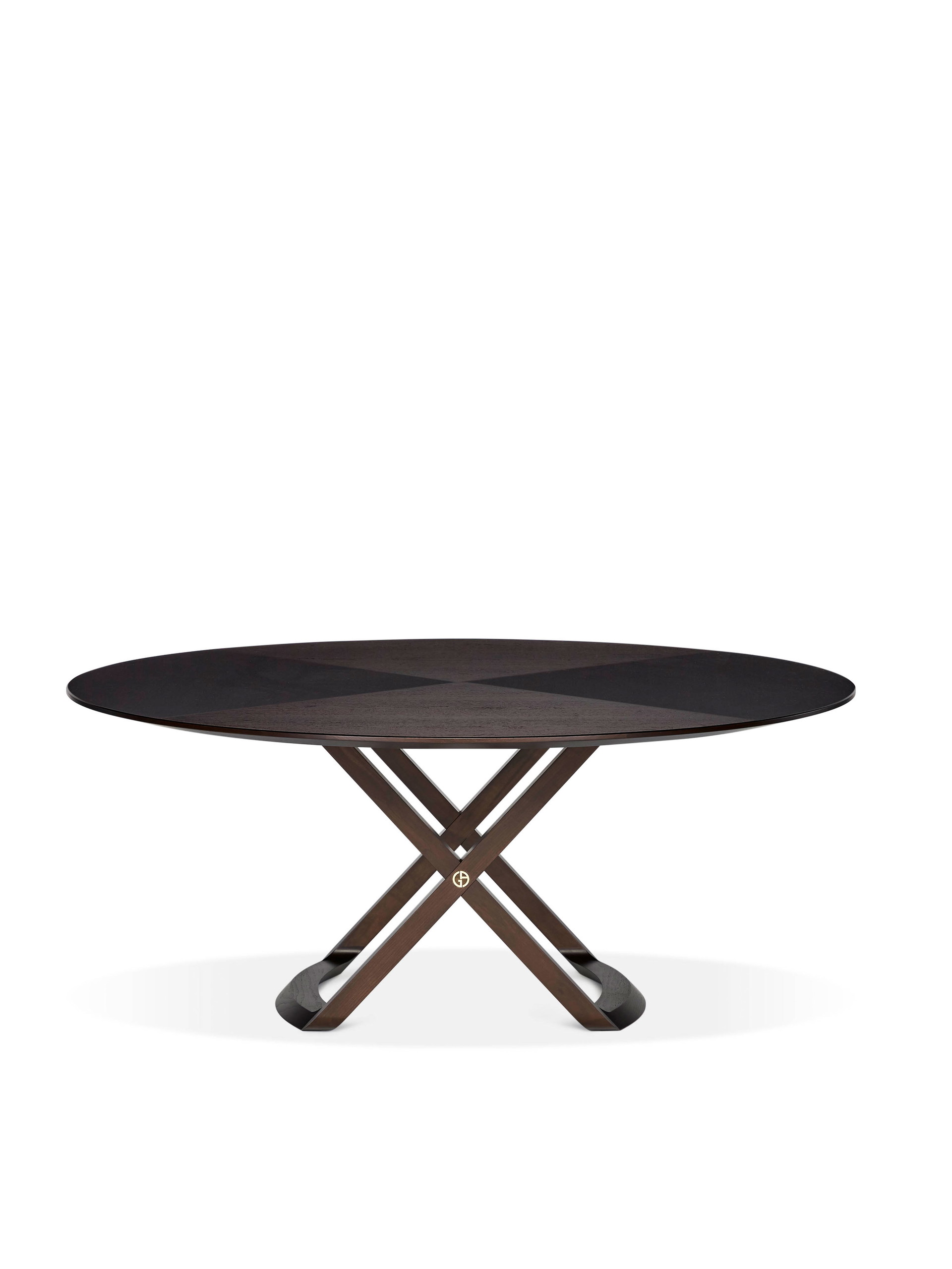 Gute Linie: Ob edler Couchtisch oder dezente Beleuchtung: Armani überzeugt mit edler Dezenz. armani.com