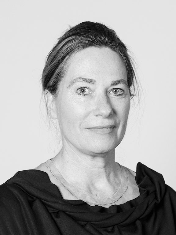 »Es war eine gute Zeit für die Frauen, weil sie so frei agieren konnten. Die Werkstätte war ein geschützter Raum.«&nbsp;Anne-Katrin Rossberg Kustodin, Sammlung Metall und Wiener-Werkstätte-Archiv im MAK.