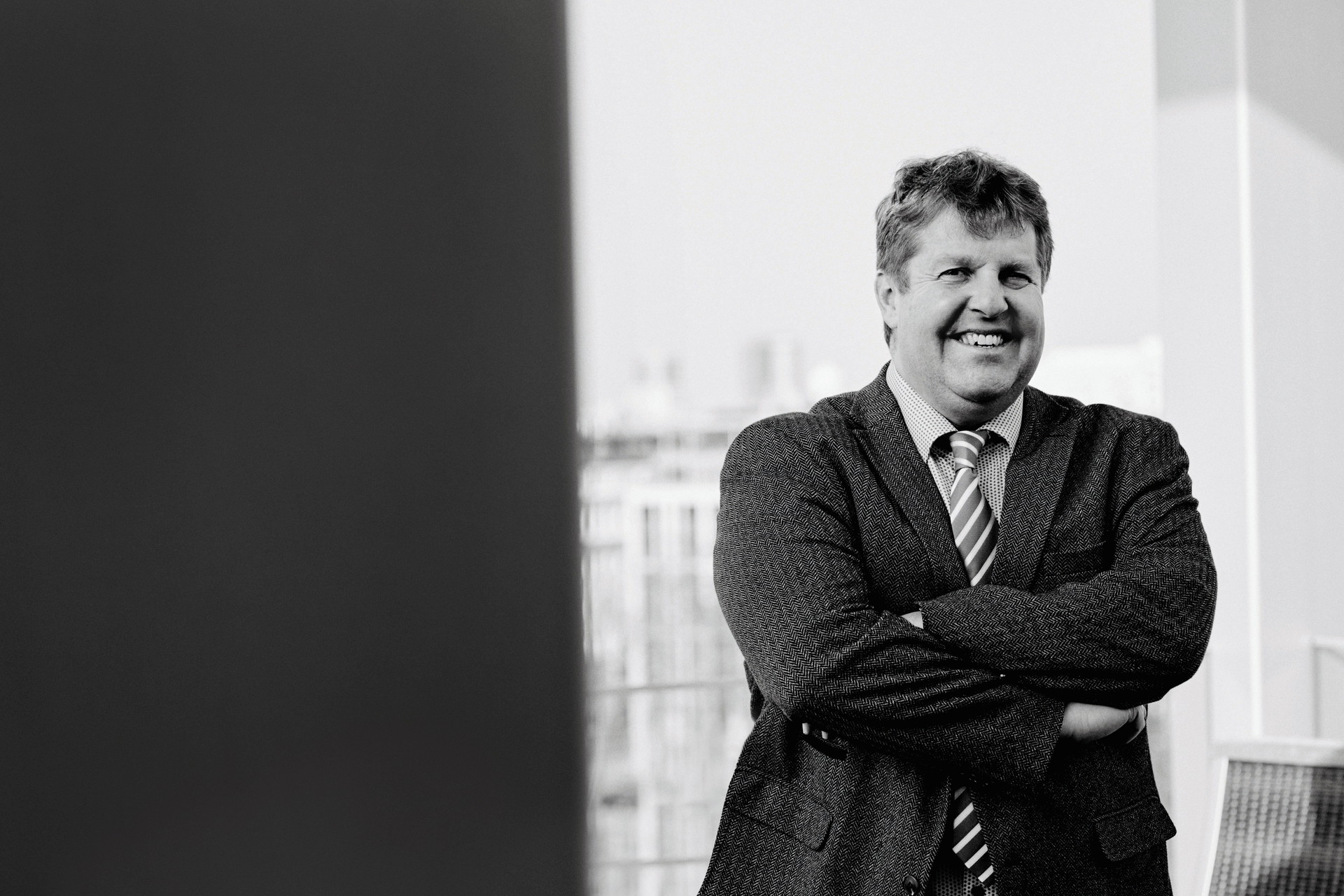 Der Kopf von EHL Immobilien: Michael Ehlmaier studierte Handelswissenschaften an der WU Wien und begann 1994, die Immobilienvermarktung bei EHL aufzubauen. Heute ist er geschäftsführender Gesellschafter -der&nbsp;EHL Immobilien Gruppe, die auf Immobilienvermittlung, Immobilienbewertung, Liegenschaftsverwaltung und Asset- und&nbsp;Centermanagement spezialisiert ist.&nbsp;ehl.at
