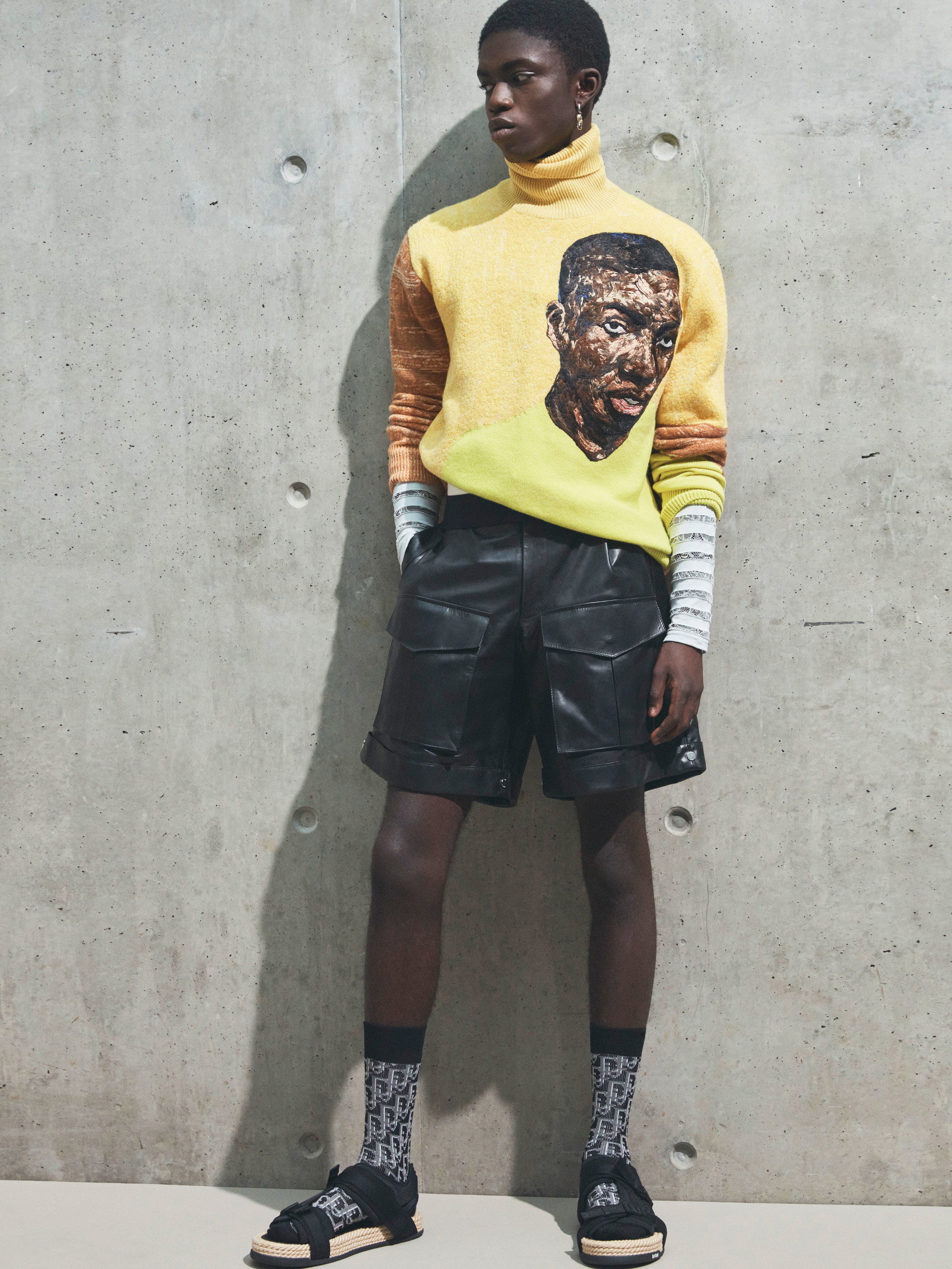Kunst trifft Mode: Gemeinsam mit Dior-Designer Kim Jones kreierte Amoako Boafo Teile der aktuellen Sommerkollektion. Die Muster, Strukturen und Porträts seiner Bilder dienten als Vorlage.