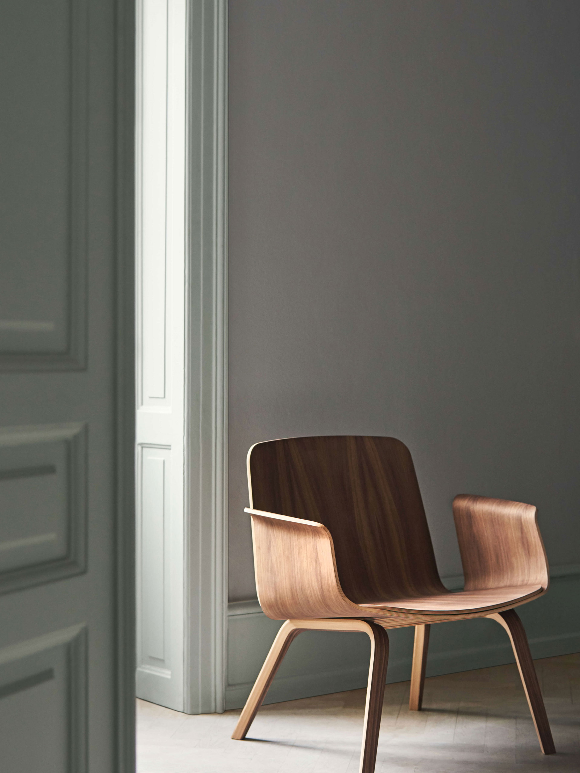 Feine Ästhetik: Das Material spielt in den Designs von Says Who immer die Hauptrolle. Die Stuhl-Serie »Palm« wurde von Bolia in Auftrag gegeben.