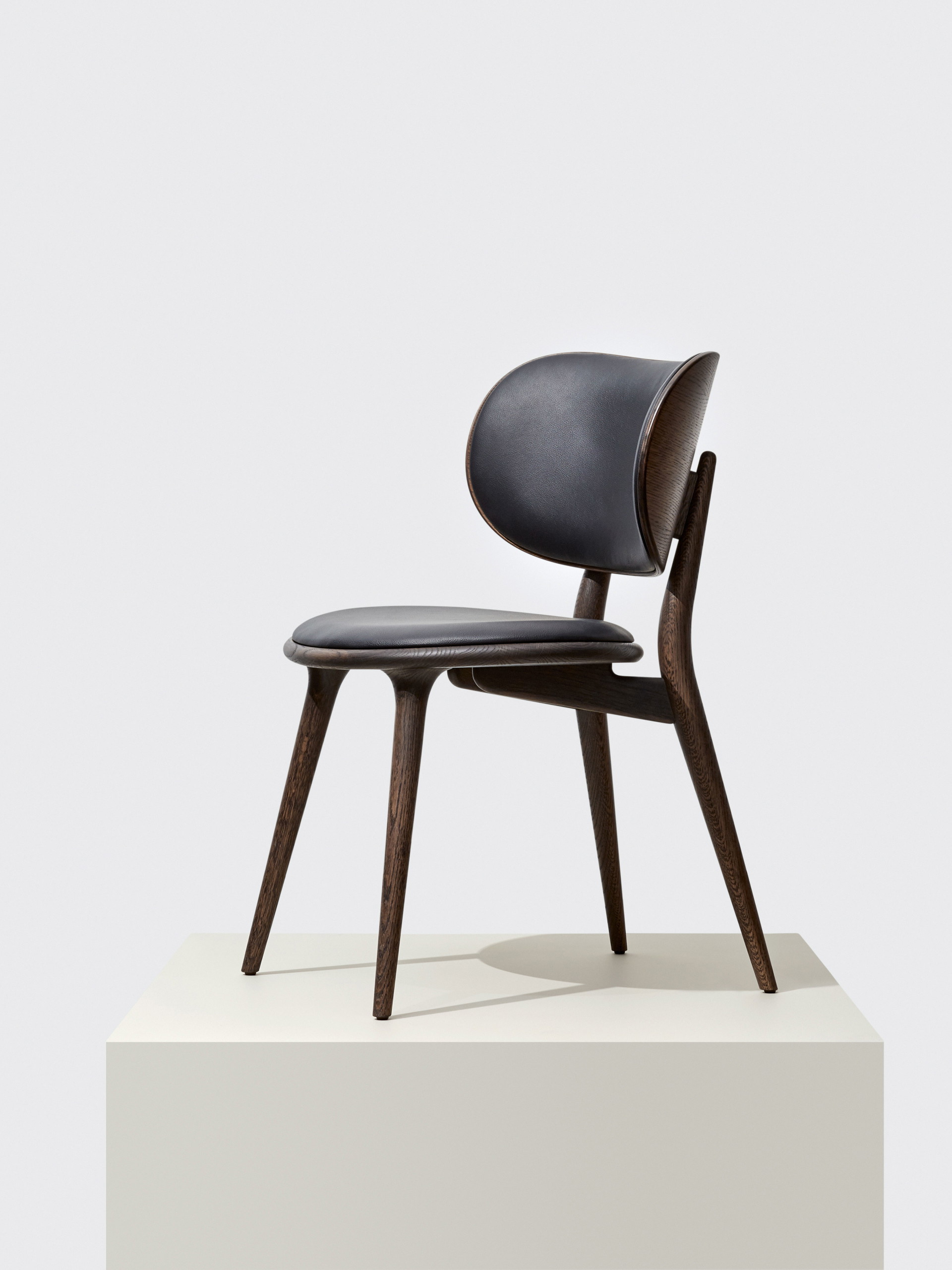 Mit »The Dining Chair«&nbsp;für Mater gelang ein zeitloser Klassiker.&nbsp;