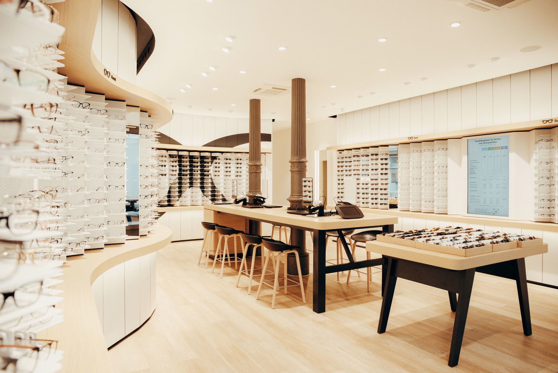 Mister-Spex-Shops: Vom Internethändler zum Flächenmieter: Der Omnichannel-Optiker Mister Spex eröffnete in der&nbsp;ersten Aprilhälfte seinen ersten Store in Österreich. mrspex.de
