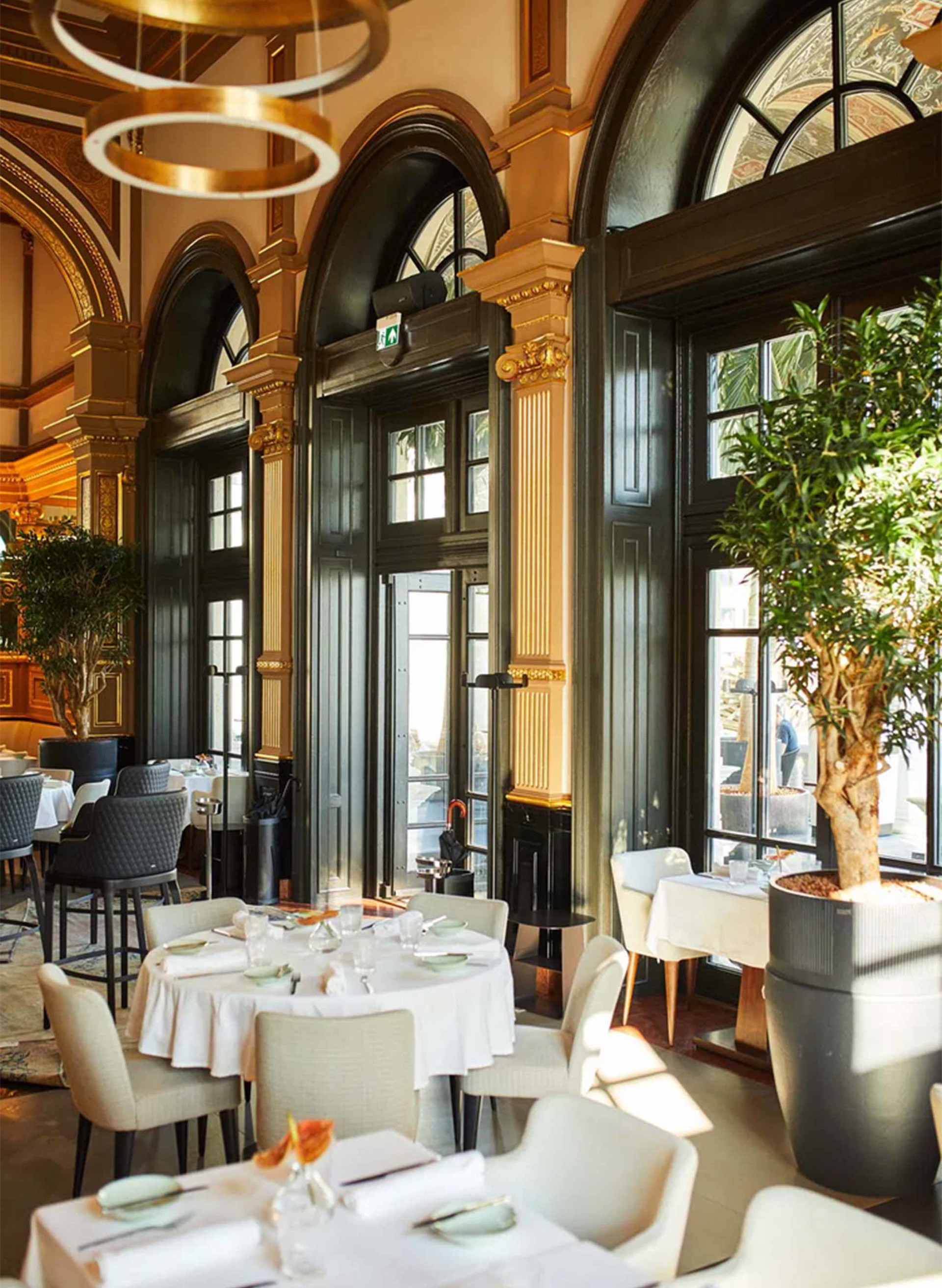 Felix Kitchen &amp; Bar, Budapest. »Tolle Architektur, gemischt mit hervor­ragenden Produkten! Mit viel Know-how wird moderne Küche mit einheimischen Akzenten in Szene gesetzt. Hervorragende Cocktails und riesige Weinkarte.«