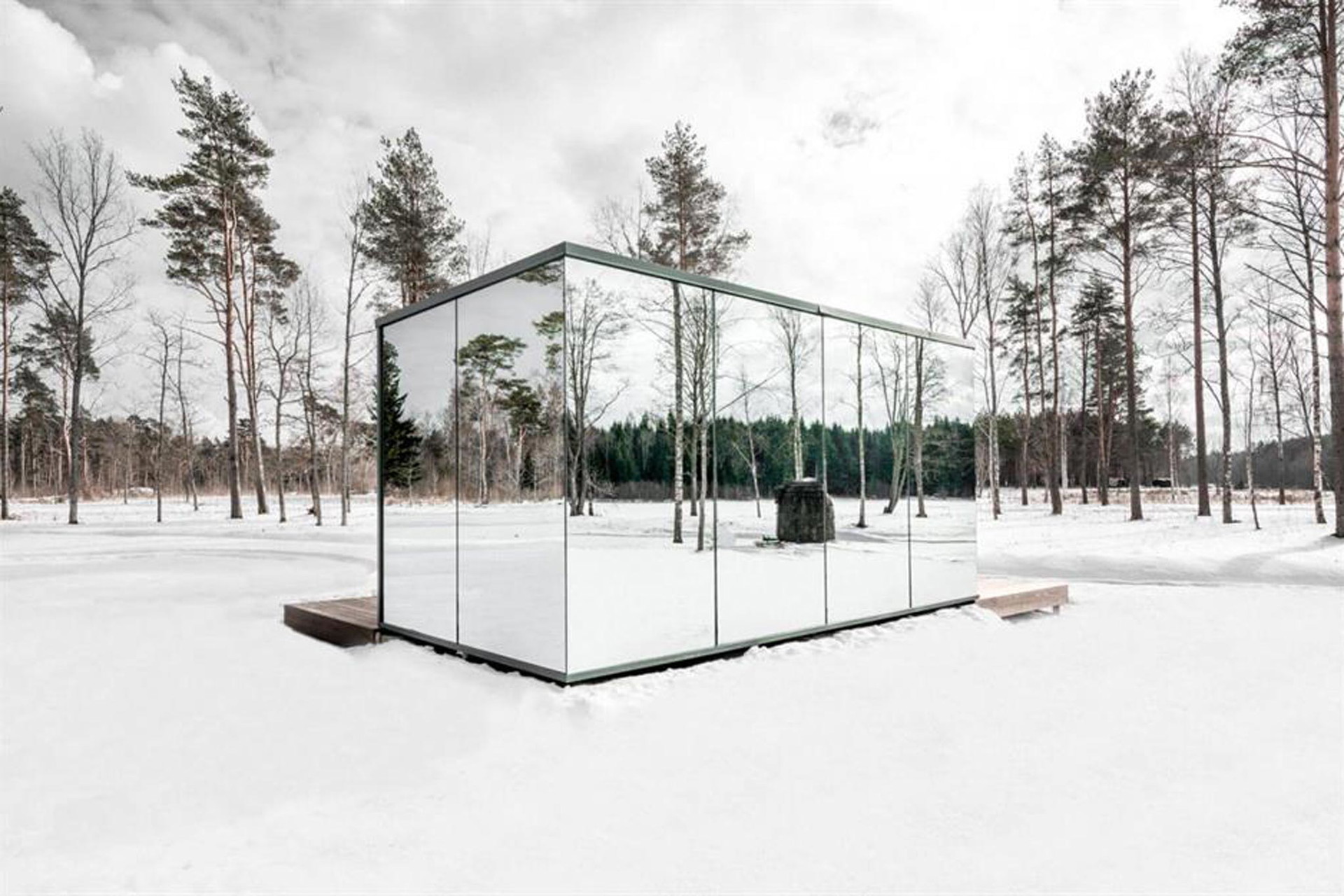 Der Blickfang schlechthin: Ein Tiny House in Spiegeloptik. oodhouse.com
