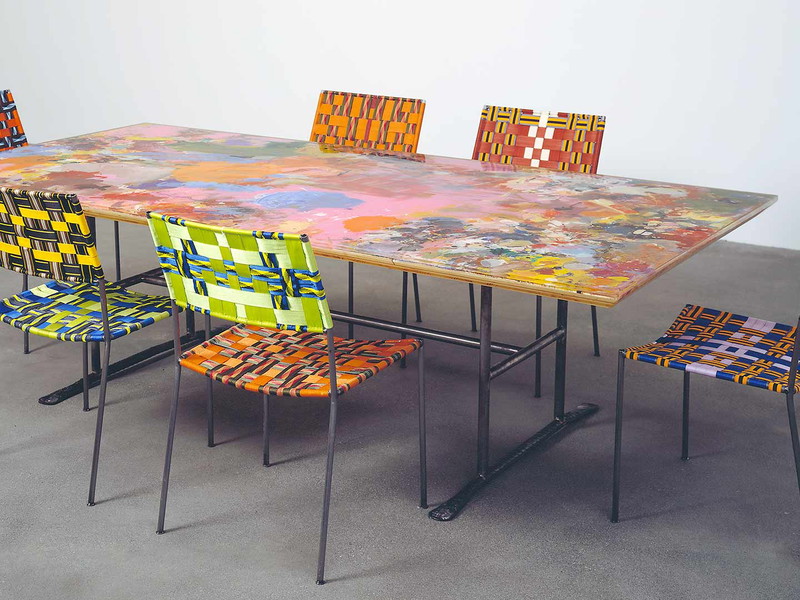 Tische und Stühle von Franz West