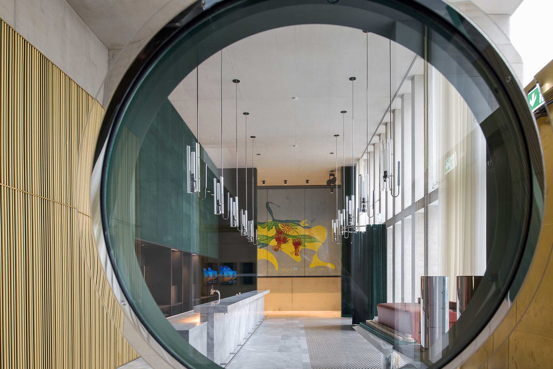 »Museen sind Orte der Kommunikation« (David Chipperfield) – Mit der Bar im Erweiterungsbau besitzt das Kunsthaus einen zusätzlichen Anlaufpunkt.