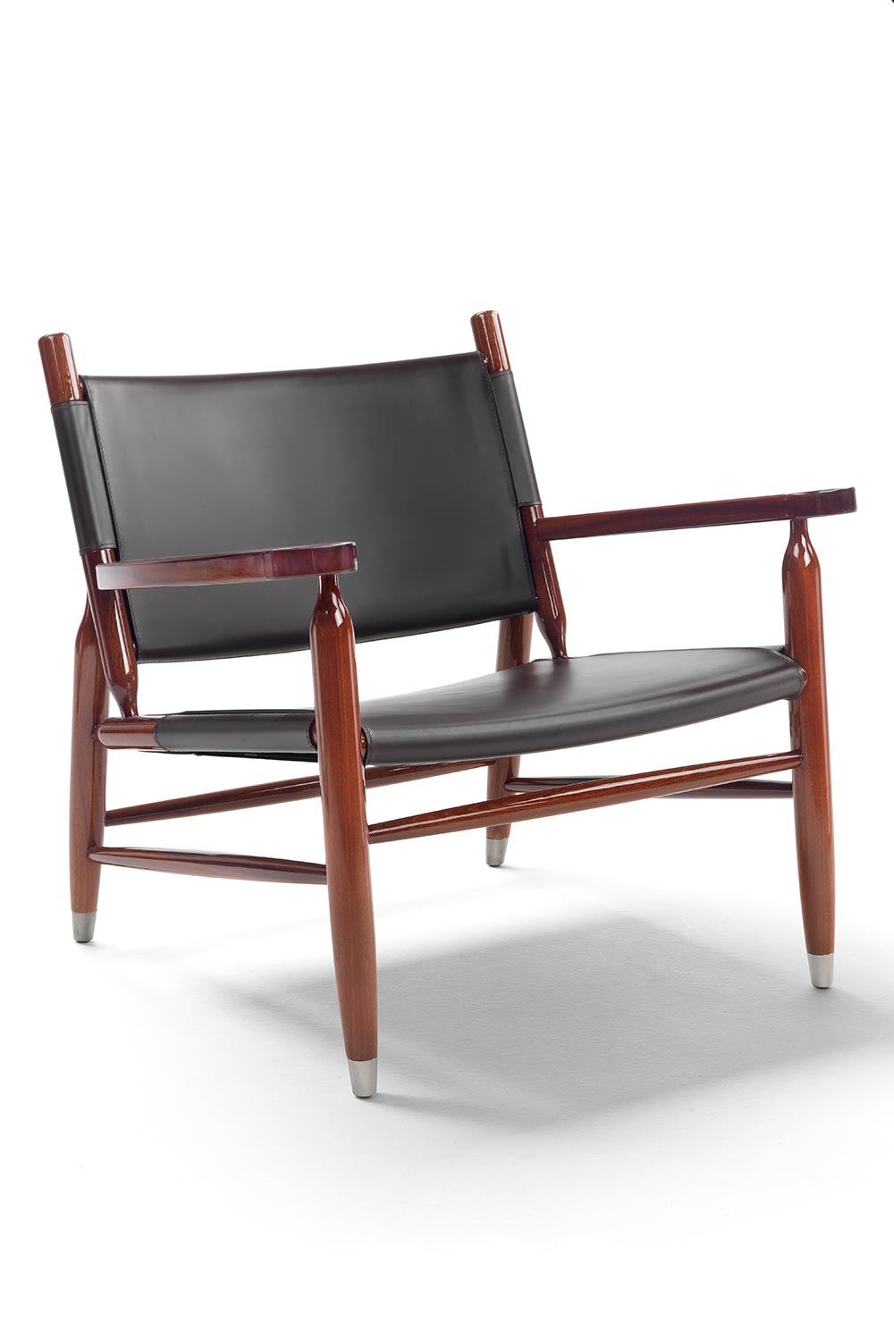 Seit 1959 führend in der Designwelt und mit den Kreationen von Antonio Citterio (Sessel) immer am Puls der Zeit. &nbsp;