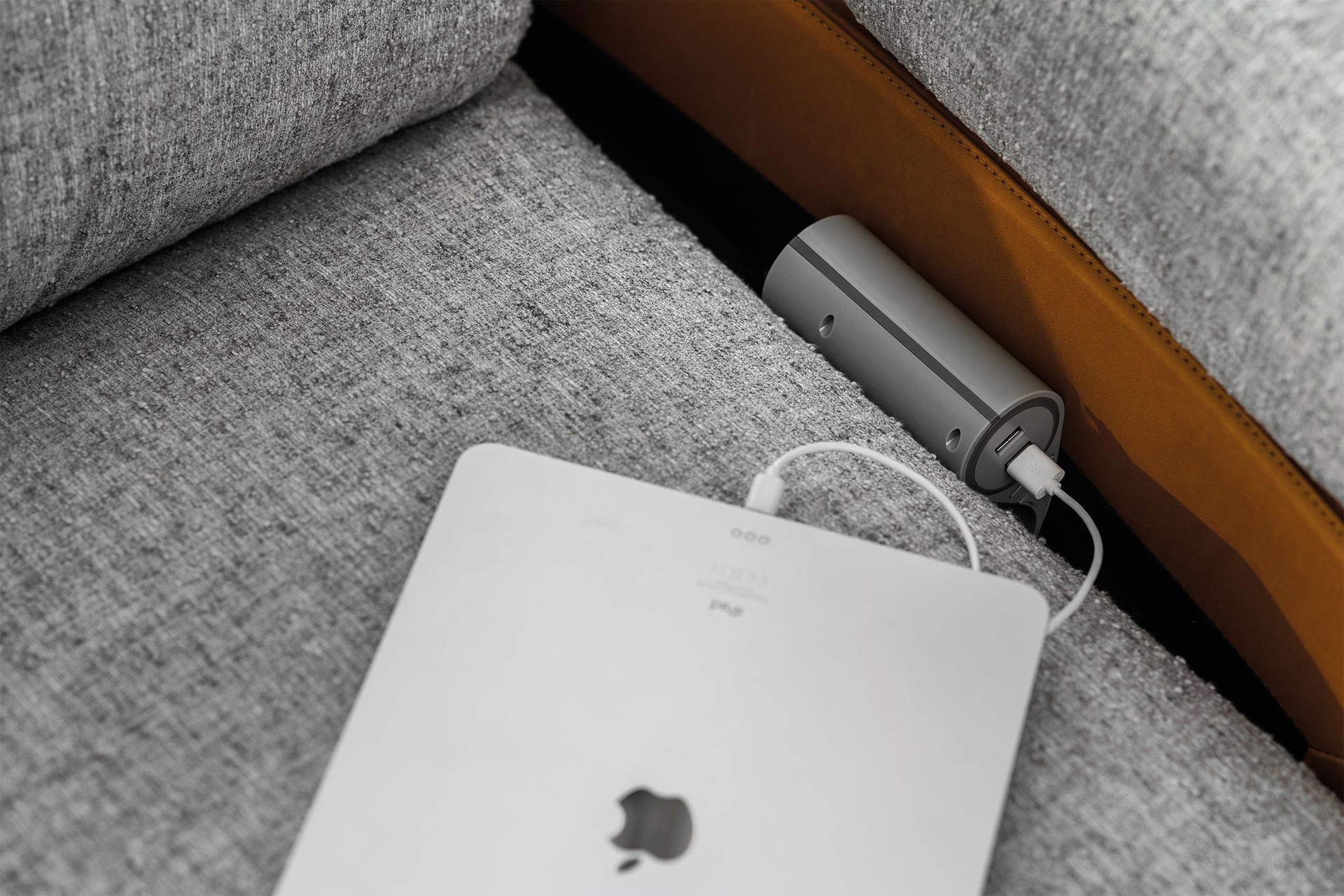 Praktisch: Sofa mit Steckdose und USB Anschluss