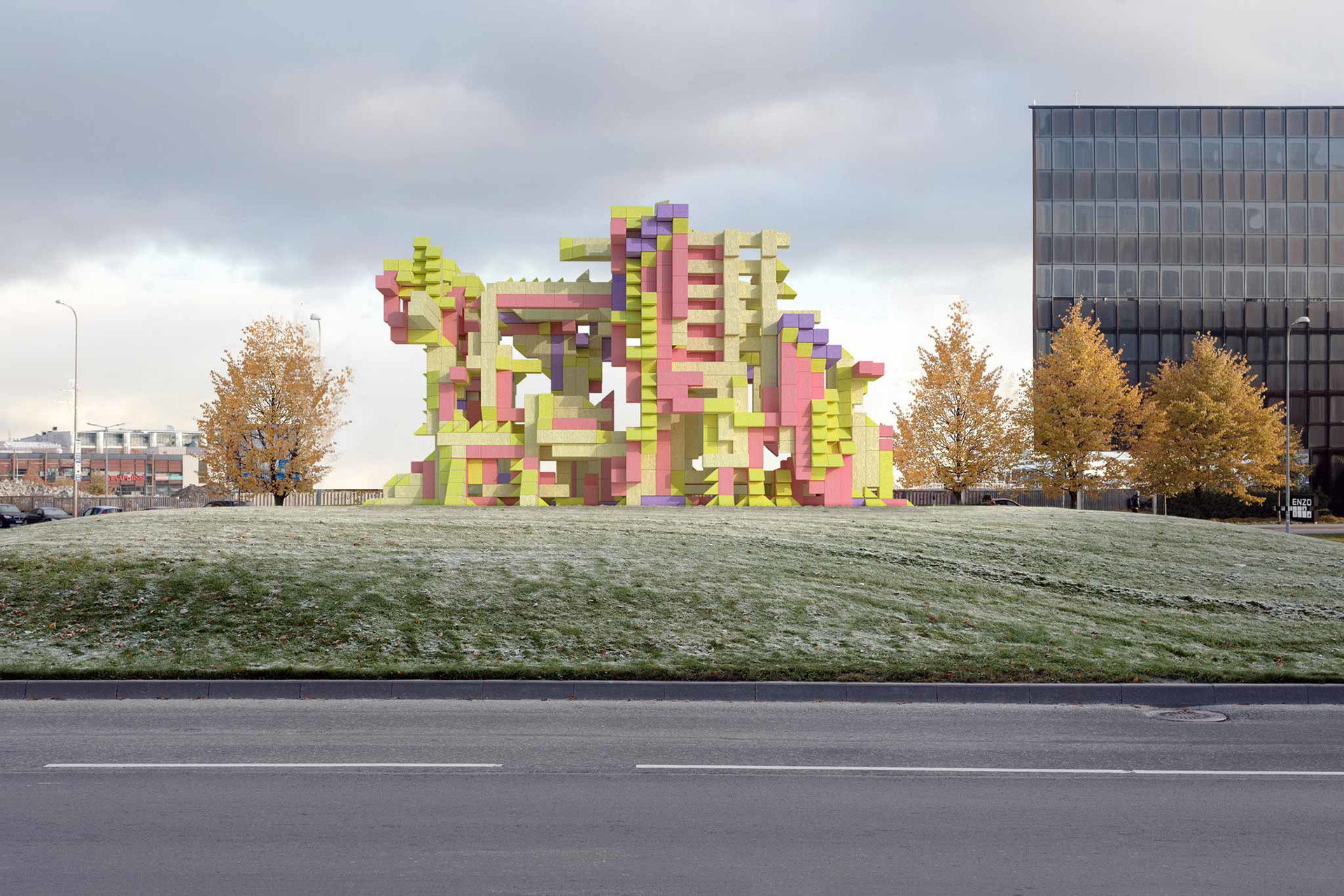 Pixelwolke zum Mitmachen&nbsp;Den »Fungible Non-Fungible Pavilion« auf der Architekturbiennale 2022 in Tallinn erdachten Aleksandra Belitskaja, Ben James und Shaun McCallum von iheartblob.&nbsp;iheartblob.com