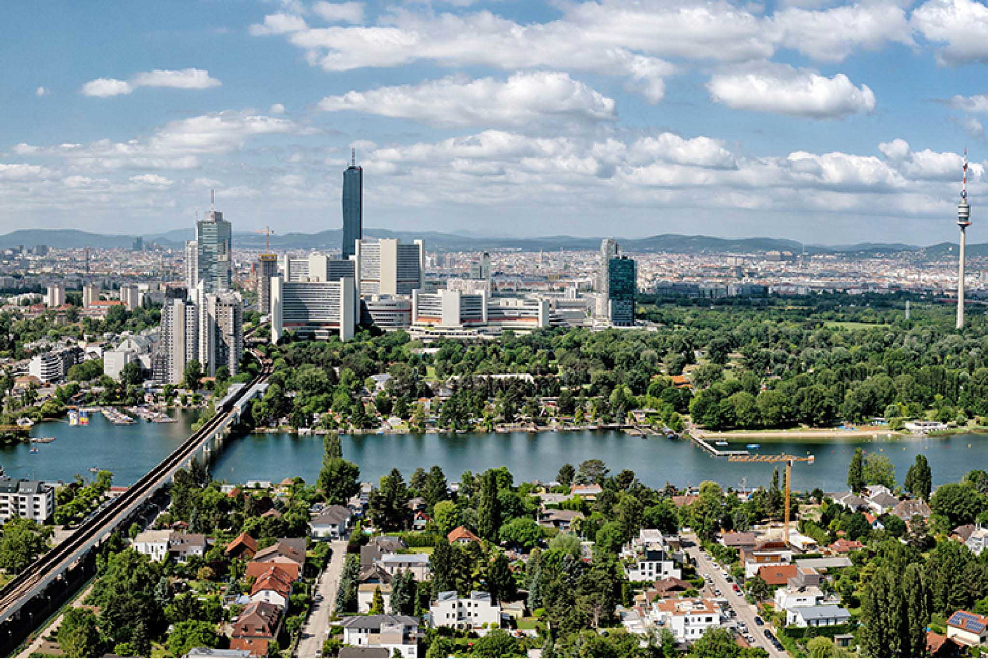 Atemberaubende Ausblicke über die Alte Donau bis in die Innenstadt