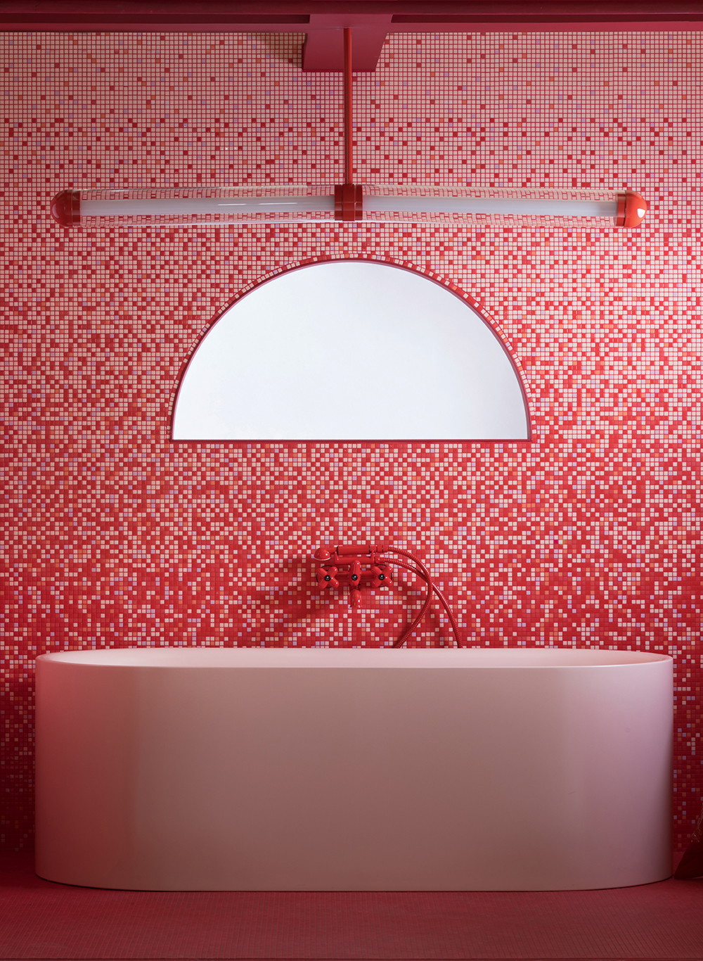Back to the 80s&nbsp;Das Londoner 2LG Studio bringt Farbe und starke Muster ins Bad. 2lgstudio.com