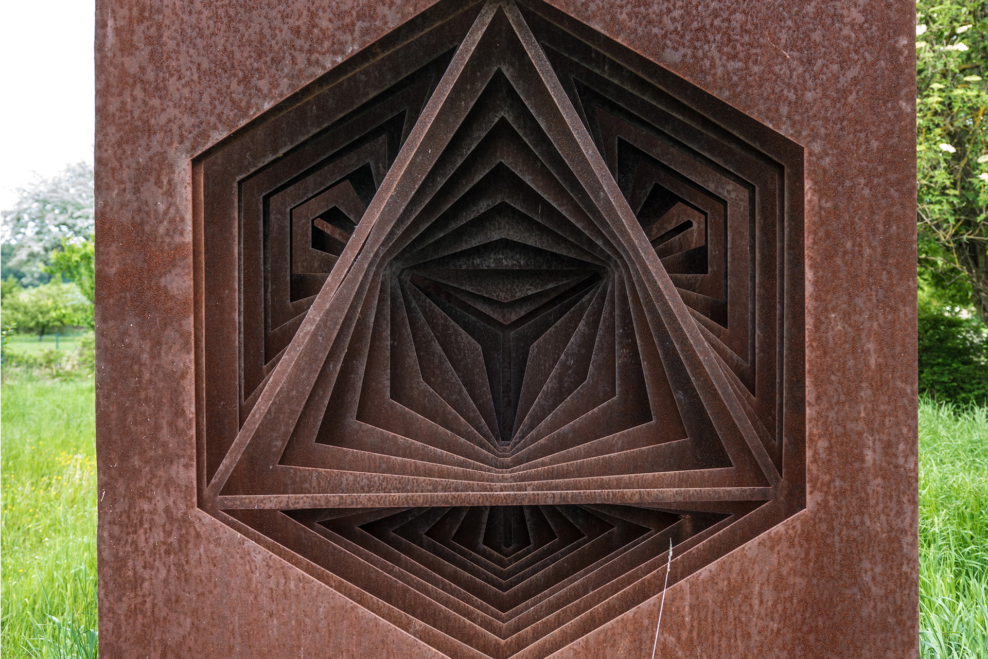 Klaus Basset: »Faltraum«