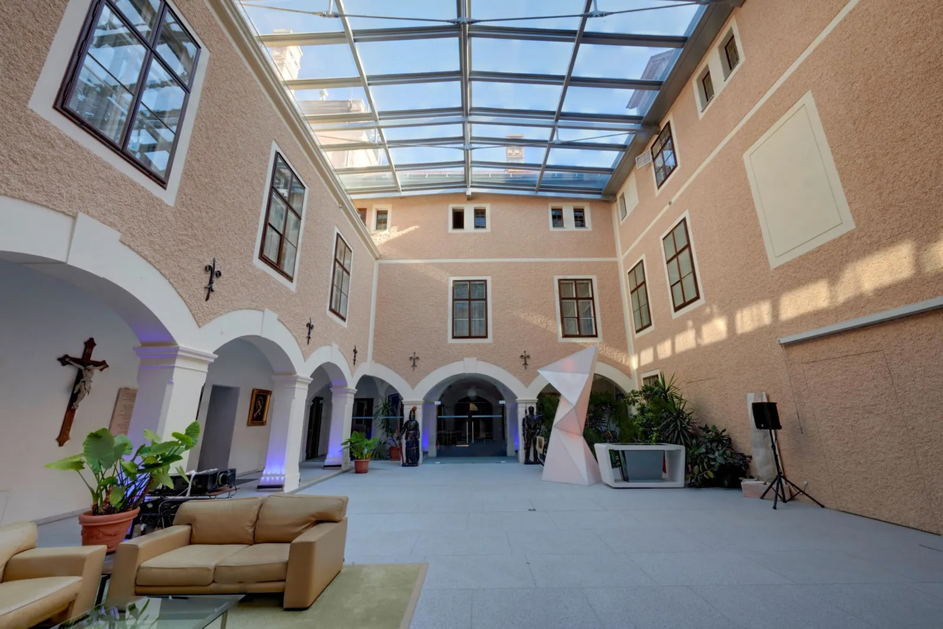 Leopoldsdorf, Niederösterreich, 2333 Zur Liegenschaft