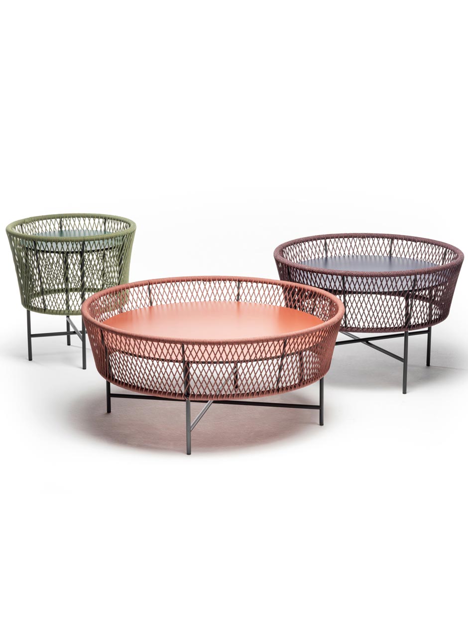 Kaffeepause Sympathische Coffeetable-Serie für drinnen und draußen von Antonio de Marco für chairsandmore.it