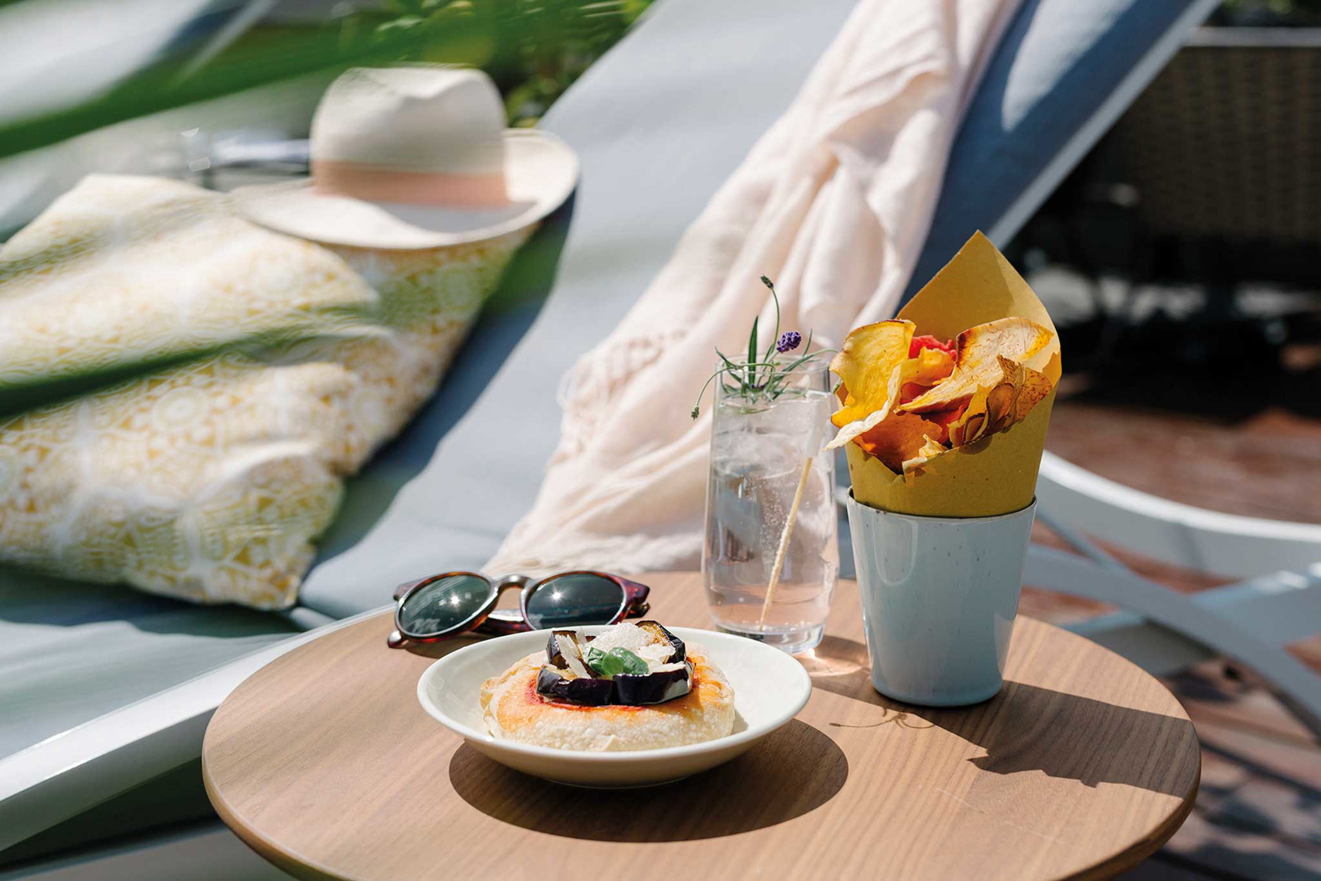ritzcarlton.com