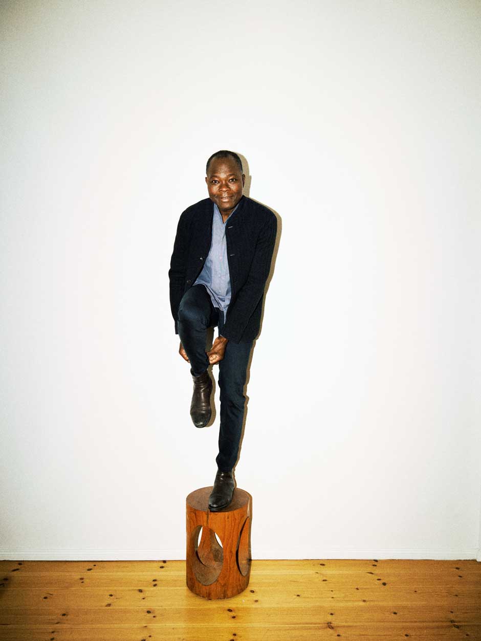 Diébédo Francis Kéré&nbsp;Als erster aus Afrika stammender Architekt nimmt heuer der Berliner Diébédo Francis Kéré den Pritzker-Preis -entgegen. Sein Fokus richtet sich auf Kulturbauten und Bildungs- und Gesundheitsinfrastruktur in Afrika. Lesen Sie das Interview ab Seite 86.&nbsp;kerearchitecture.com