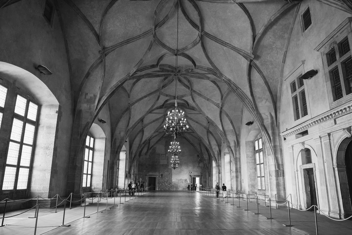 Vladislavský sál&nbsp;Benedikt Rejt, 1502 »Der schönste historische Raum in der Stadt. Diese Halle verbindet Gotik und Renaissance und ist Teil der Burg. Das damals innovative Steingewölbe hat etwas Zeremonielles und Spirituelles.«