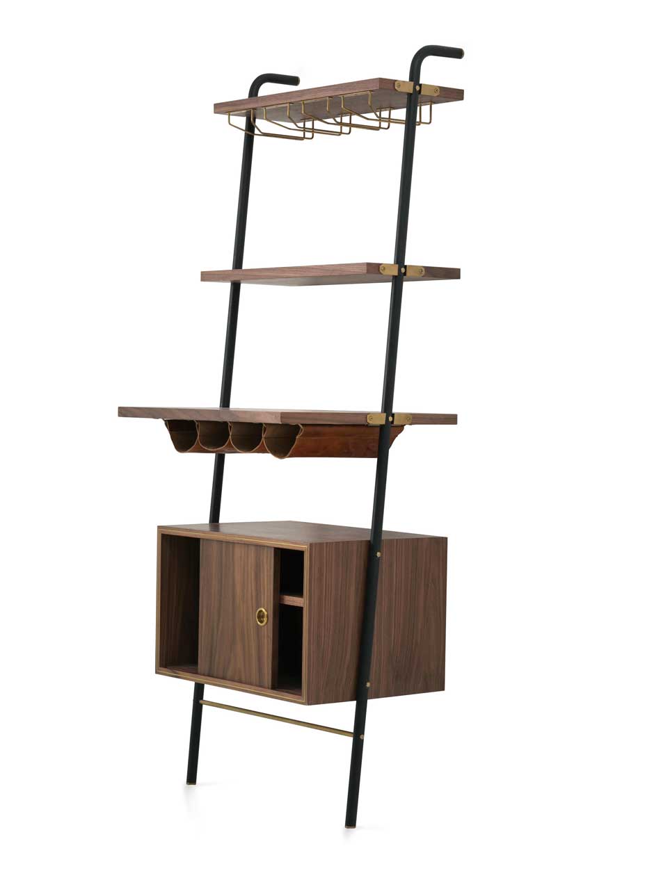 Stummer Diener&nbsp;Das »Valet Mixology Centre« von David Rockwell für Stellar Works lehnt lässig an der Wand.&nbsp;stellarworks.com