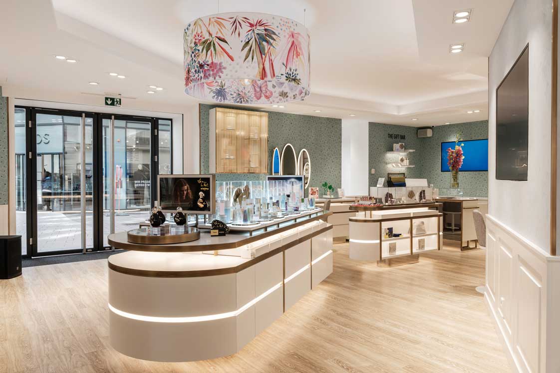 Gelungen&nbsp;Im ersten Bezirk eröffnete jüngst die erste »Maison Sisley«. Das Design ist einladend, chic und clean.