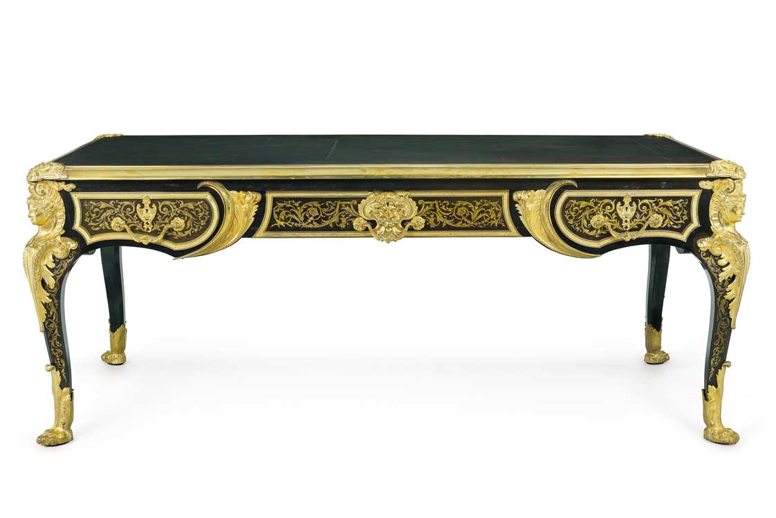 Prunkvoller großer Schreibtisch sog. Bureau Plat,&nbsp;Modifizierter Régence-Stil, 2. Hälfte 19. Jh.,&nbsp;Schätzwert € 50.000 – 60.000
