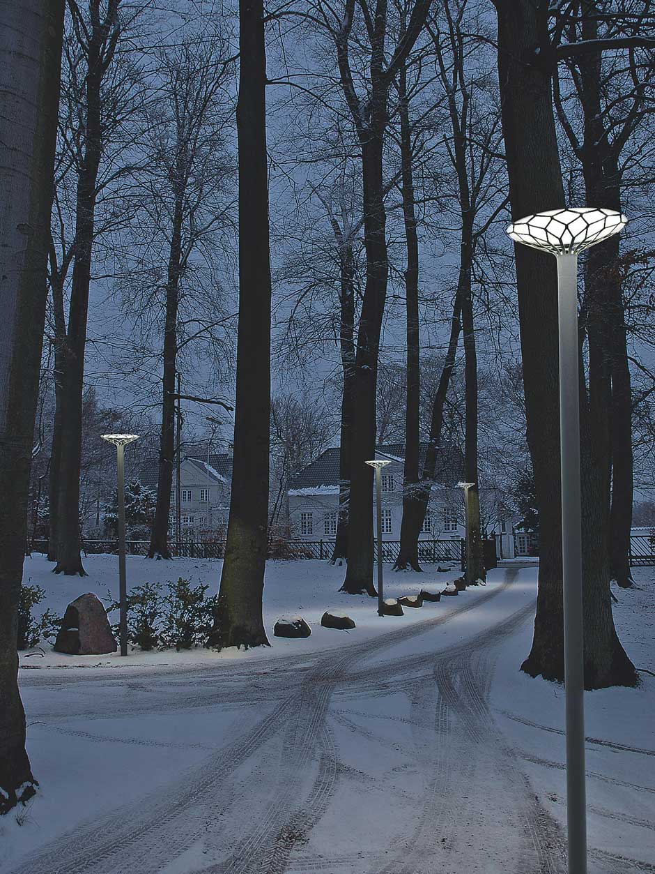 Straßenlaterne »LP Nest« von Louis Poulsen