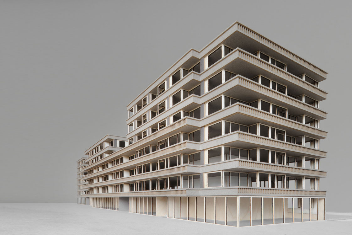 Bei Jaccaud + Associés werden die meisten Wohnbauprojekte aus Holz gebaut und dienen so als Grundlage für einen fundierten Test, was Größe, Proportion und Fassaden-gestaltung betrifft. So zum Beispiel auch beim Bâtiment Voirons in Belle-Terre, Thônex.&nbsp;jaccaud-associes.ch