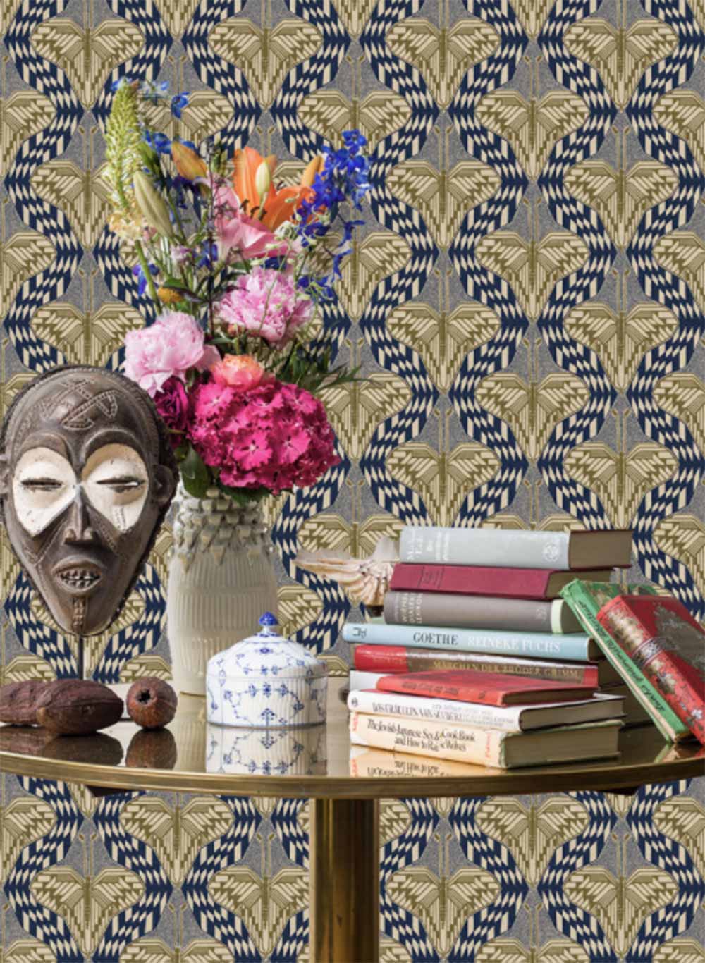 Tapete »Goldene Schmetterlinge« in Triester Blau&nbsp;zeuxis-parrhasius.com