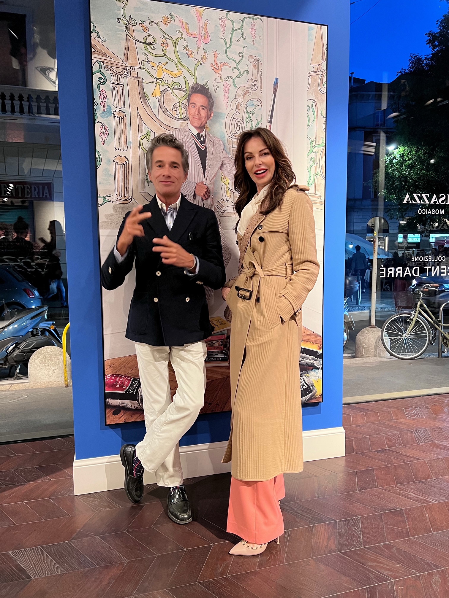 LIVING Chefredakteurin und Herausgeberin Angelika Rosam mit Designer Vincent Darré