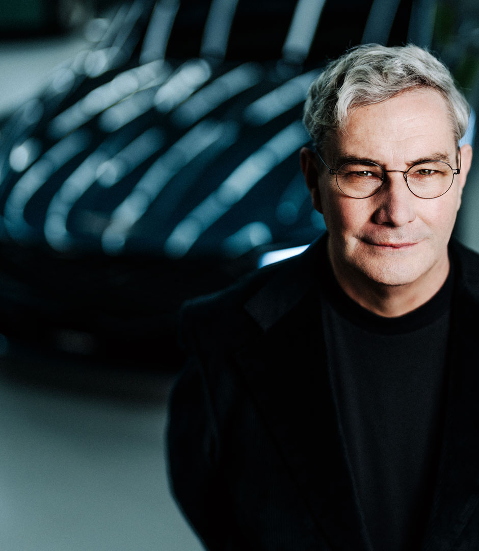 Porsche / Michael Maurer&nbsp;Als Hommage an den »911« gestaltete Chefdesigner Michael Maurer den viertürigen Elektrosportler »Taycan«. Die Eckdaten des Edelsprinters mit den markanten Formen: bis zu 761&nbsp;PS, auf Wunsch Allradantrieb, bis zu 498&nbsp;Kilometer Reichweite.