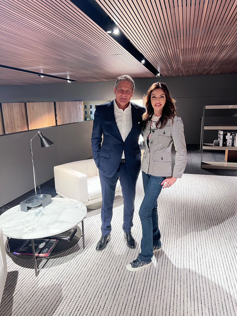 LIVING Chefredakteurin und Herausgeberin Angelika Rosam mit Minotti-Eigentürmer Roberto Minotti