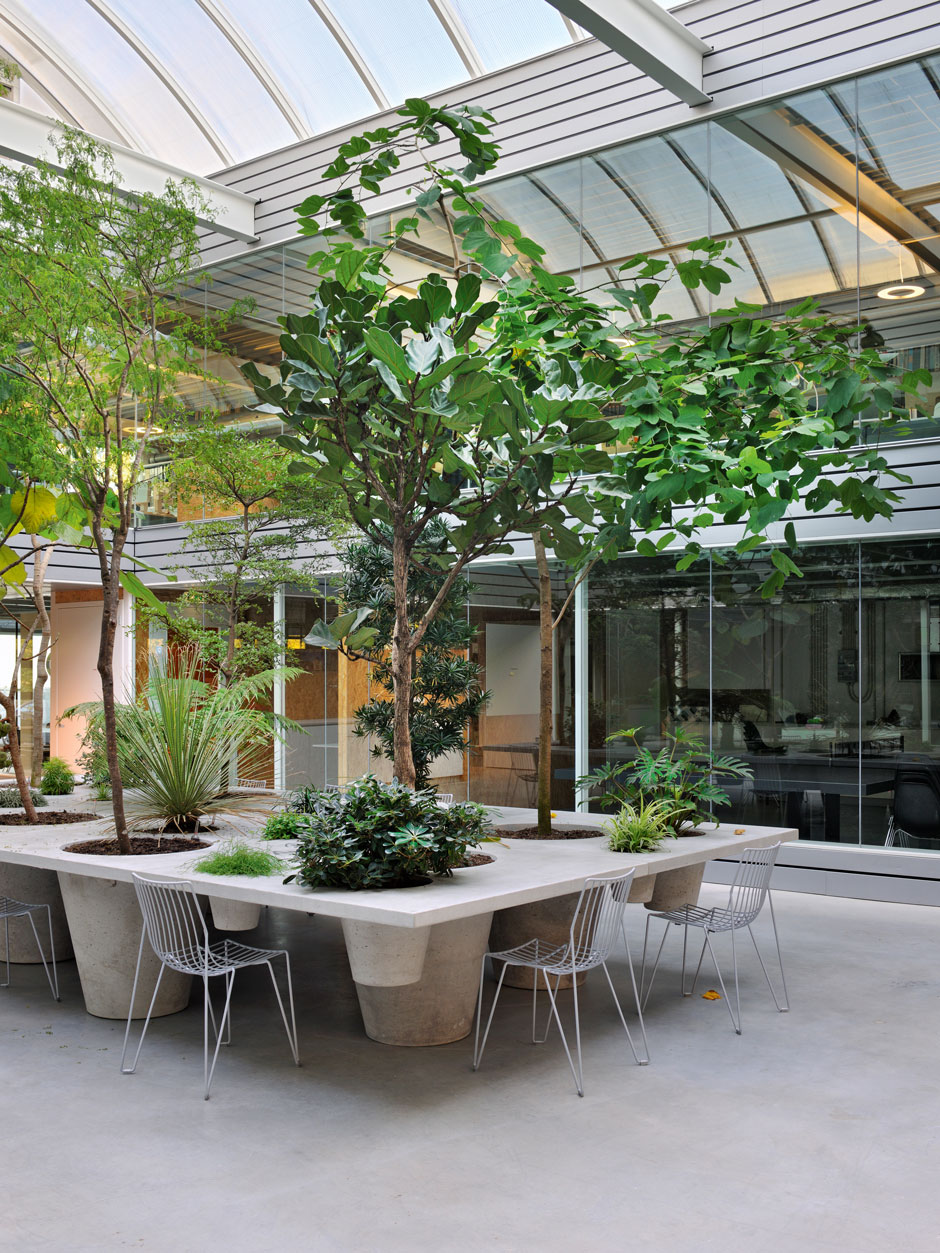 Co-Working Besonders bei der Arbeit braucht es einen Ort, an dem man sich konzentrieren und fokussieren kann. Das Atrium ist perfekt dafür.
