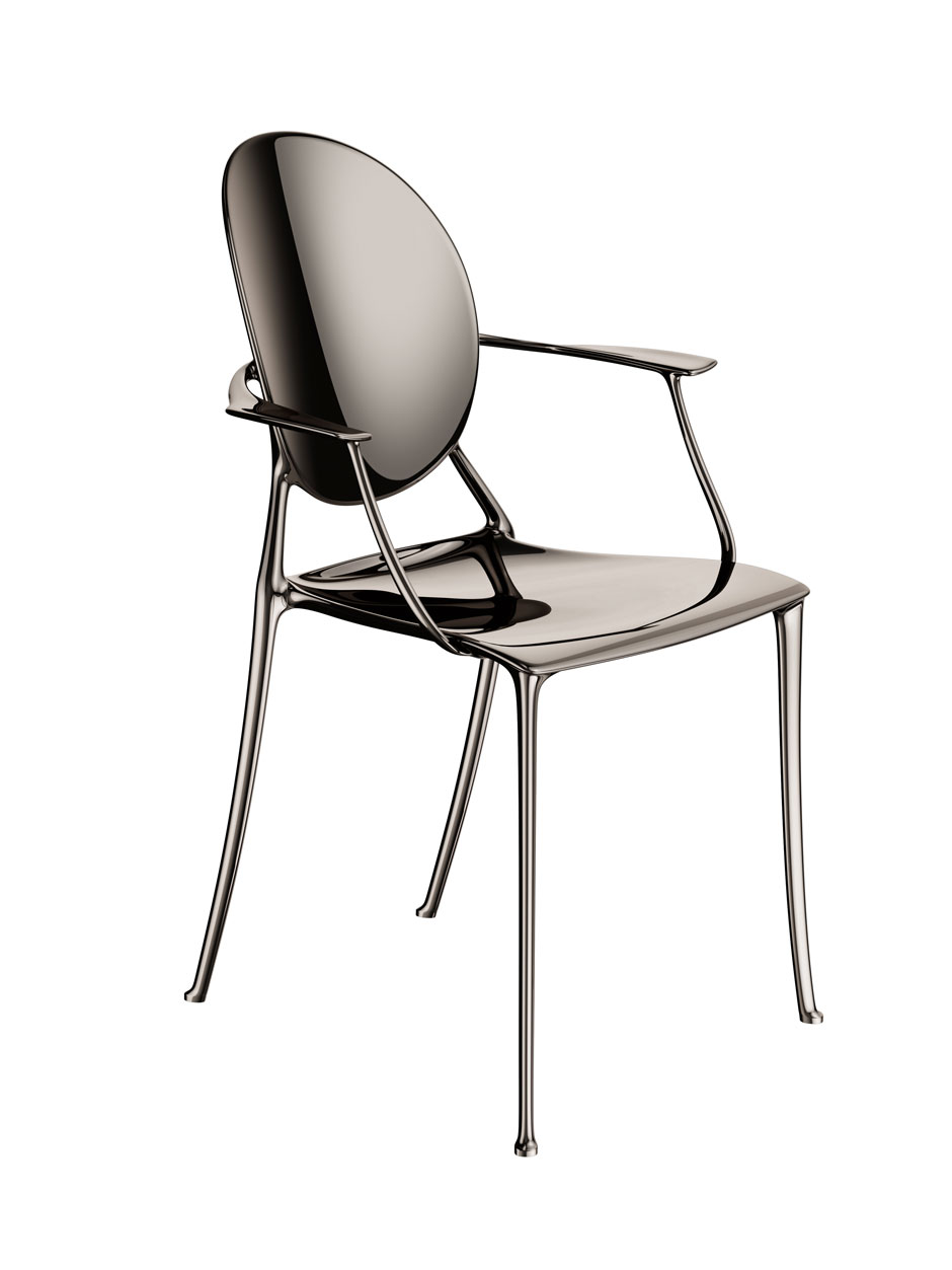 Setzen Sie sich doch, Mademoiselle!&nbsp;2022 wurde Starck&nbsp;beauftragt, den »Medaillon Chair« von Louis XVI für Dior neu zu&nbsp;interpretieren, eine Ikone in seinem eigenen&nbsp;Stuhl-Himmel. In seinen Händen wurde er noch klarer, eleganter und deutlich femininer.&nbsp;Folgerichtig taufte er ihn »Miss Dior«.