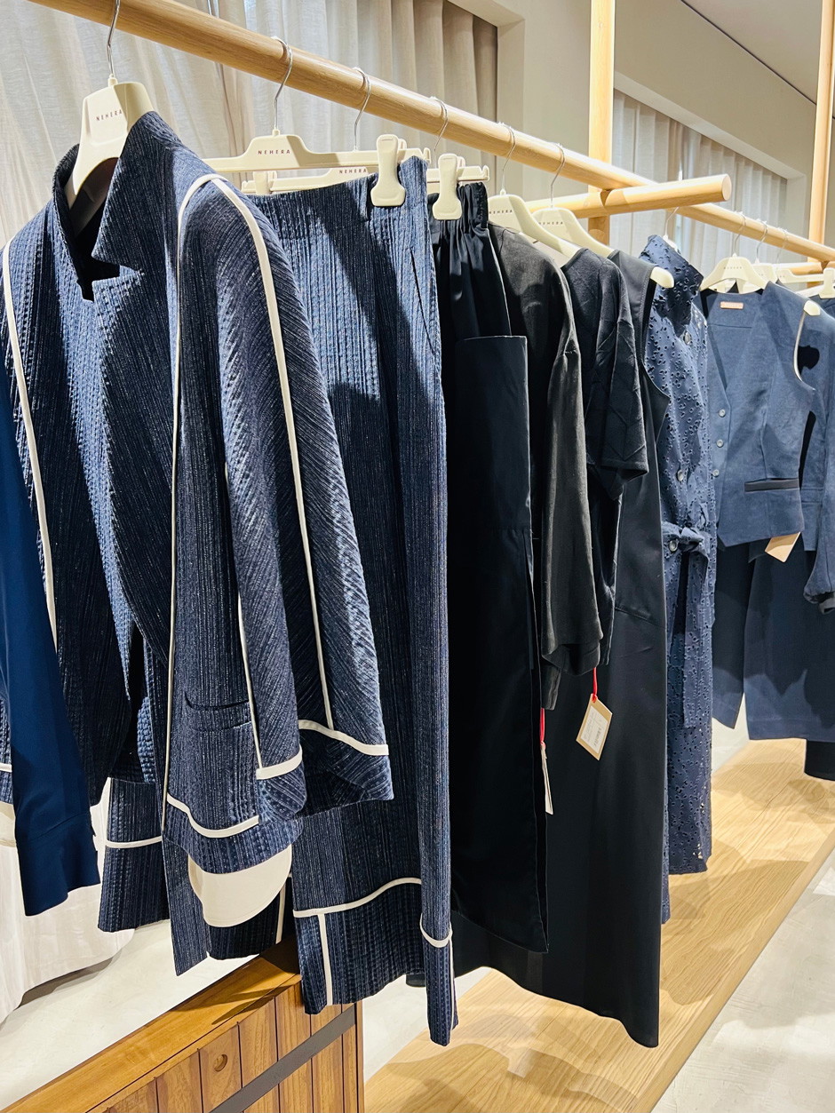 »Navy is the new black!«
