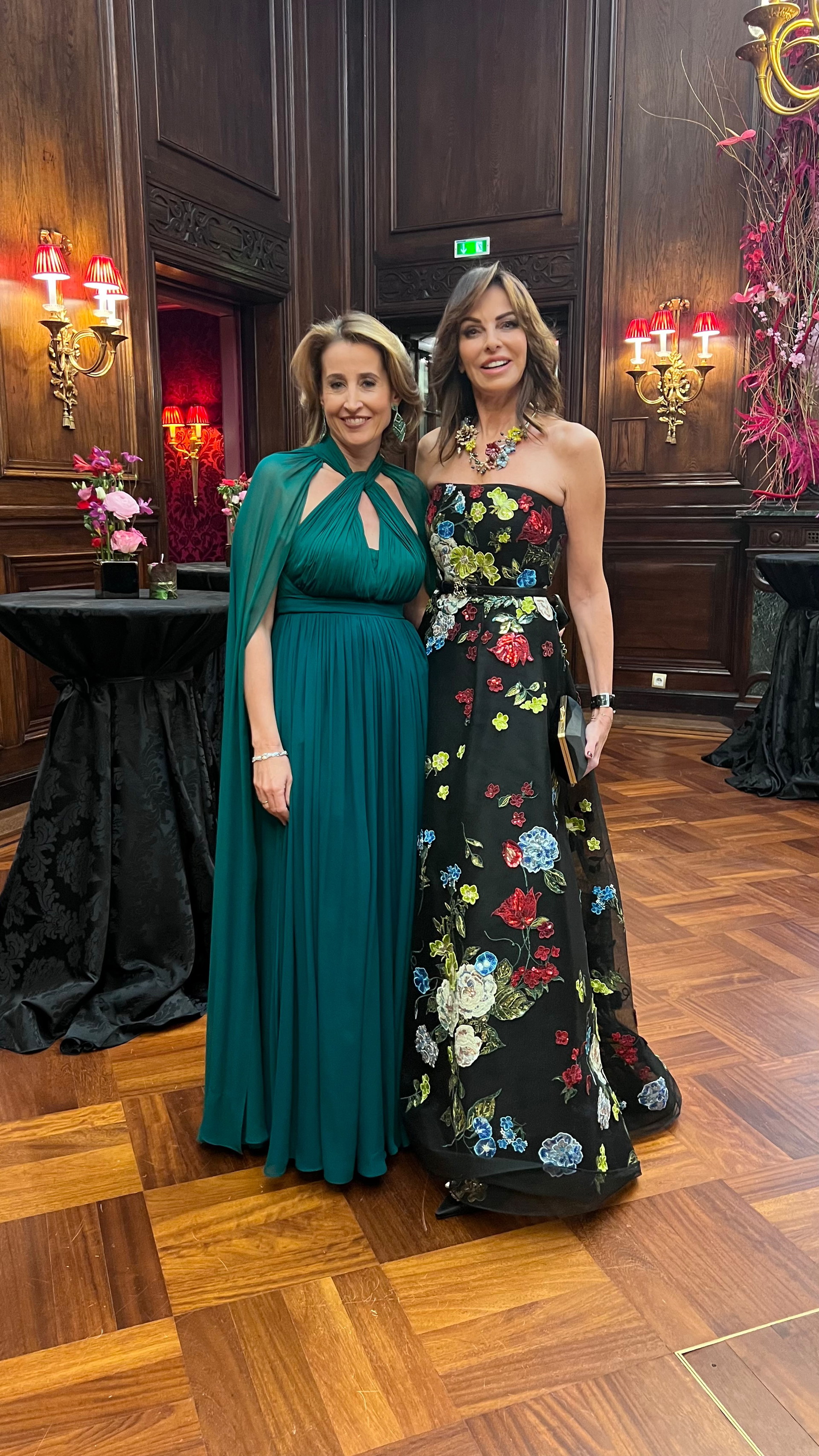 Sacher-Chefin Alexandra Winkler (li.) und Angelika Rosam (re.)