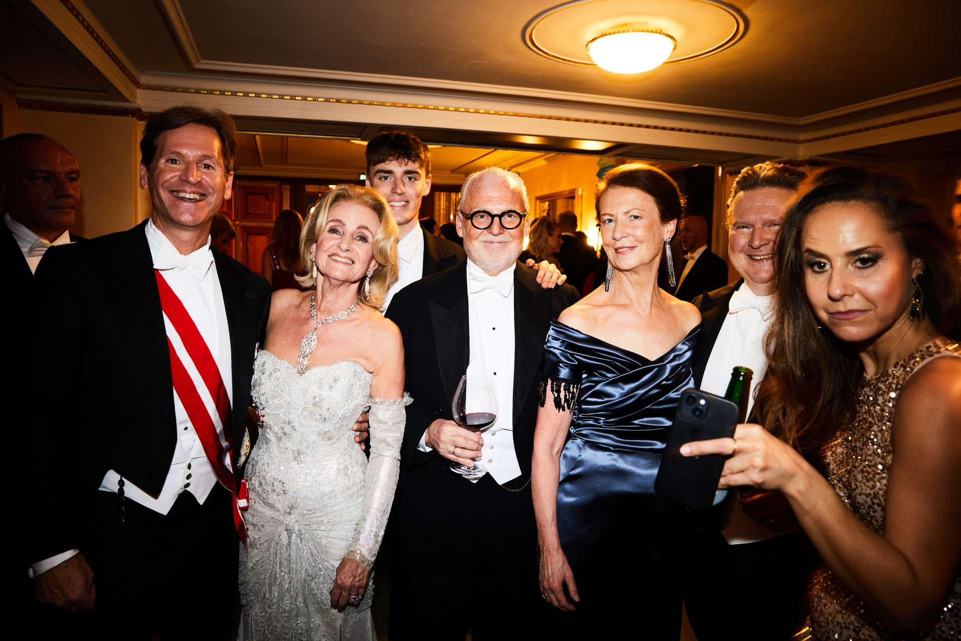 von links nach rechts: Trevor Traina, Elisabeth Gürtler, Maximilian und Wolfgang Rosam, Mag. Irmtraud Rossgatterer, Dr. Michael Ludwig
