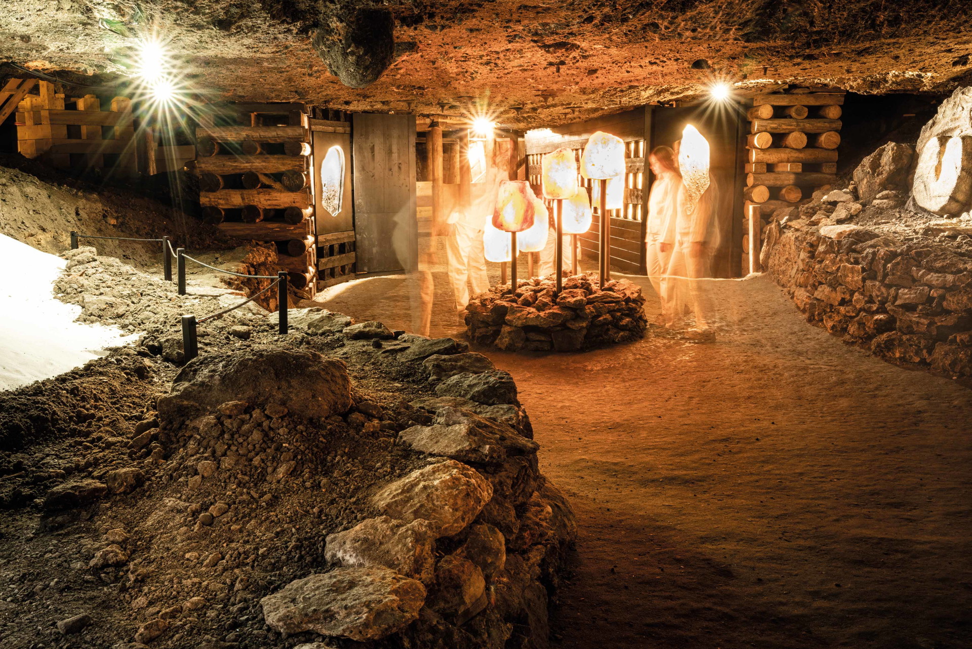 Salz ist nicht nur ein Thema der Kulturhauptstadt Europas, sondern bestimmt seit mehr als 7000 Jahren das Salzkammergut. In den »Salzwelten Hallstatt« erlebt man diese Geschichte mit allen Sinnen.