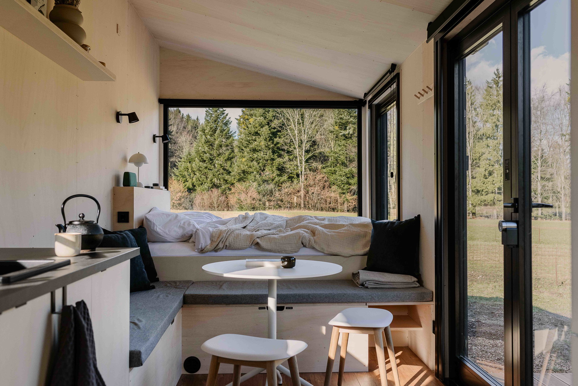 Raus in Österreich. Das Berliner Start-up ist in Österreich gestartet, 
unter anderem mit der »Wildblumenwiese«-Cabin. 