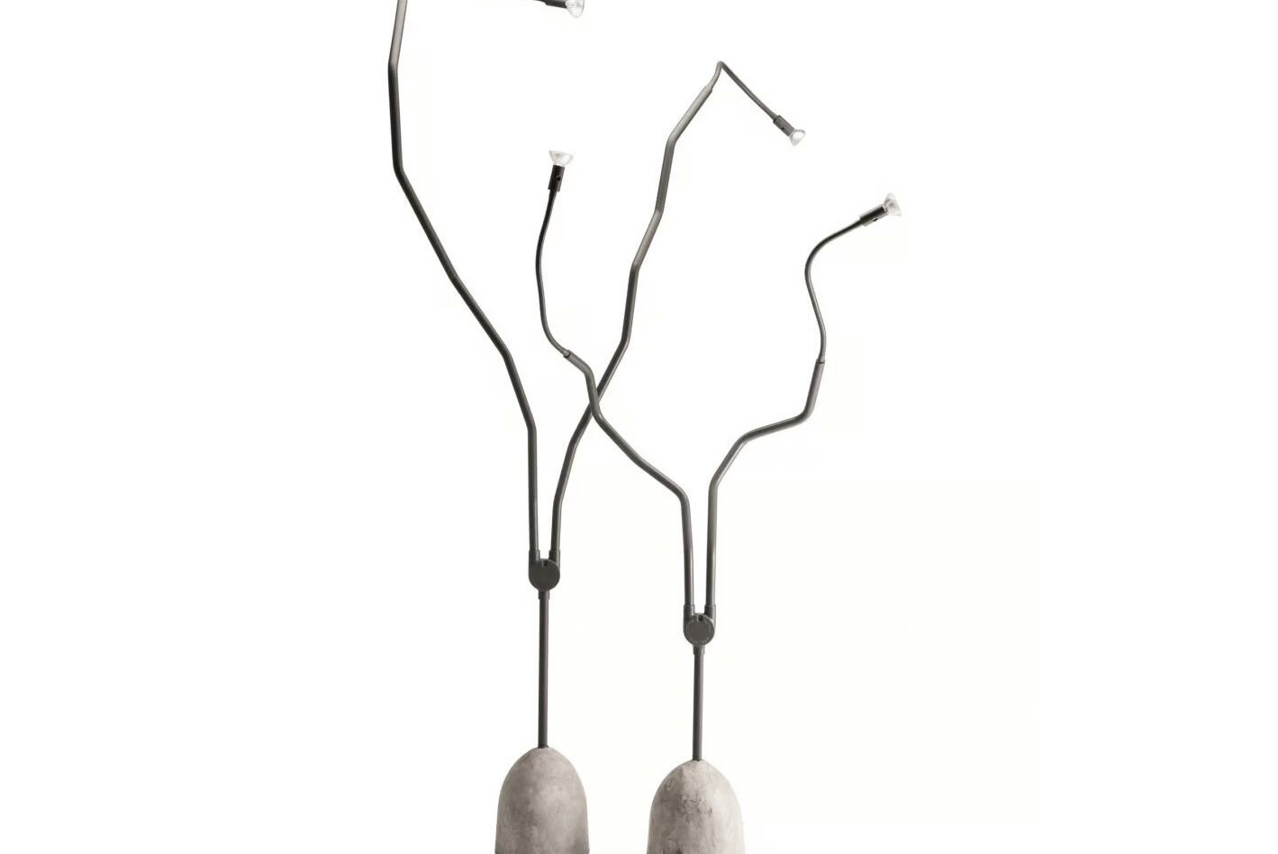 1984: Zweigstelle. Die »Tree Lamp« ist aus lackiertem Metall, hat einen Betonsockel und ist zum Design-Dauerbrenner 
avanciert. 
zeusnoto.com